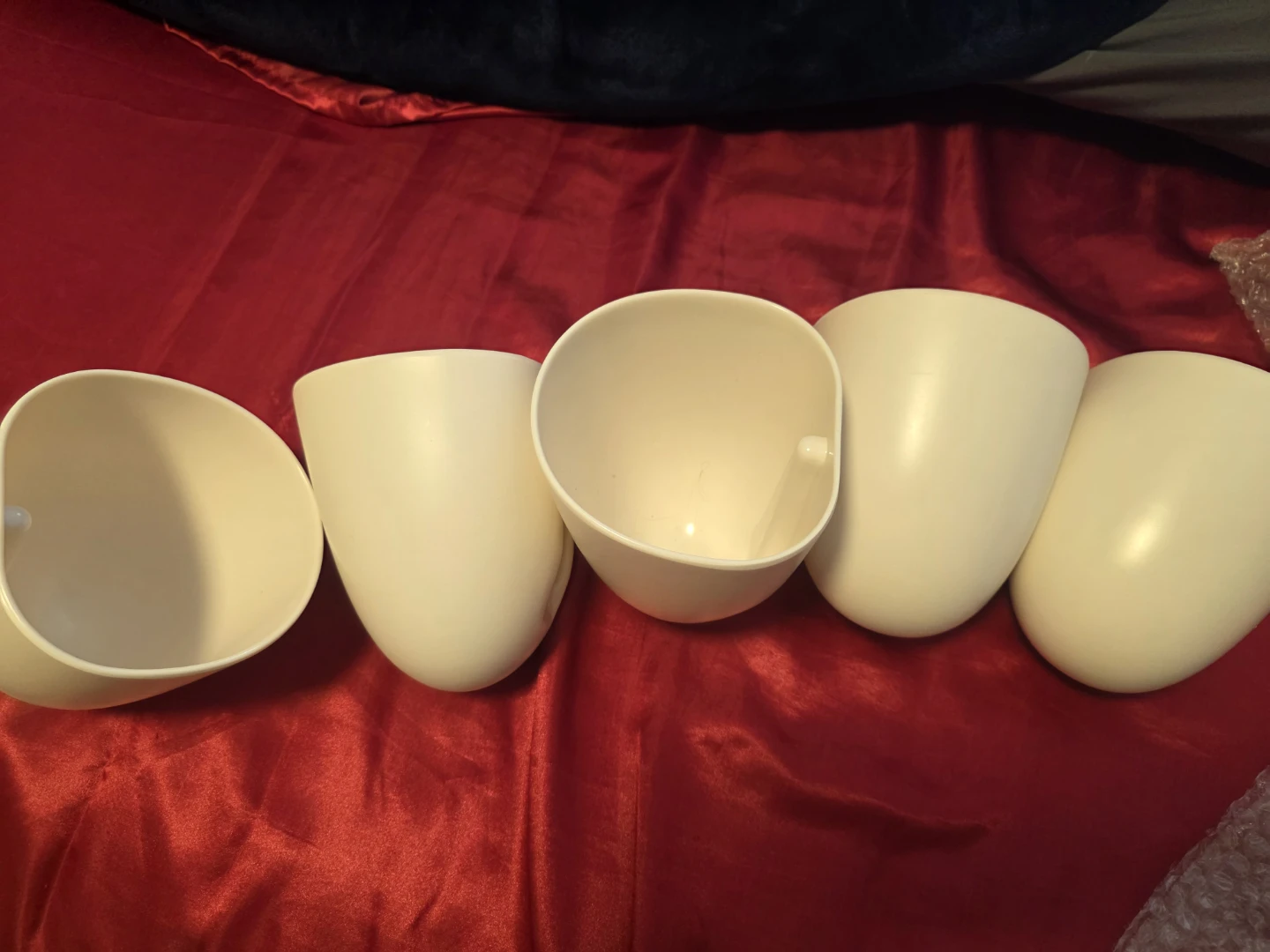 Set of 5 White Wall Mounted Planters - photo 5