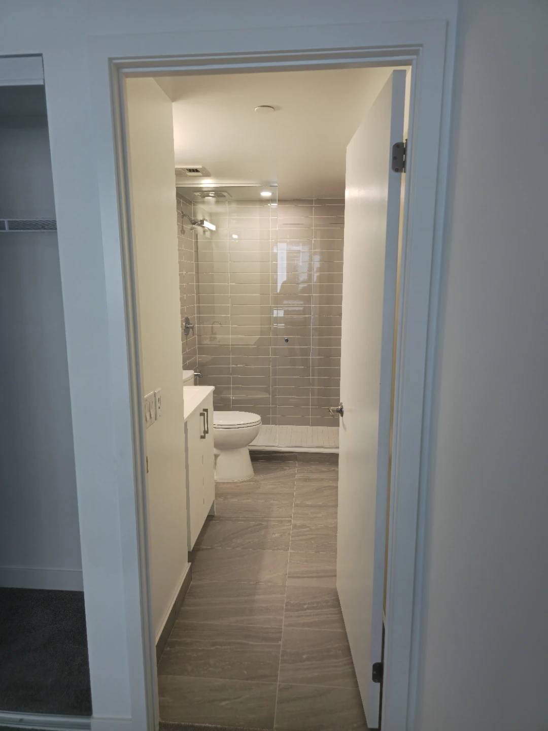Brand New Condo Rental - photo 2