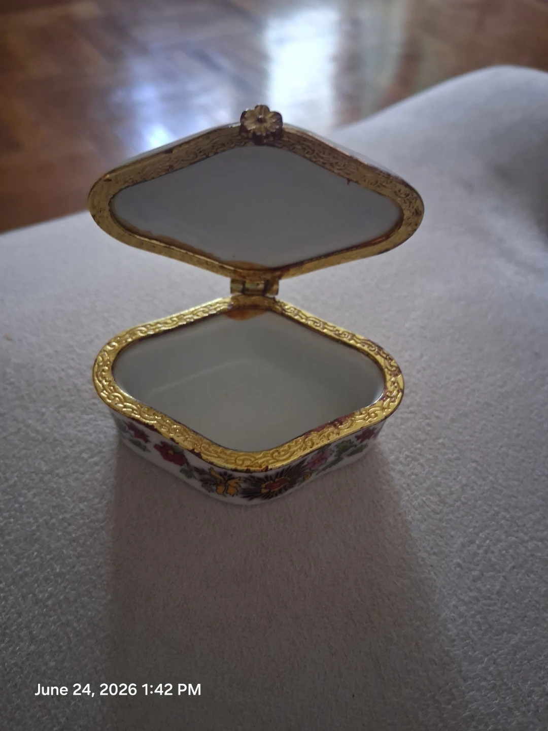 Decorative Trinket Box - photo 3