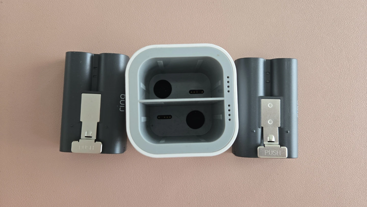 Ring USB Charging Station with 2 Rechargeable Batteries - photo 2