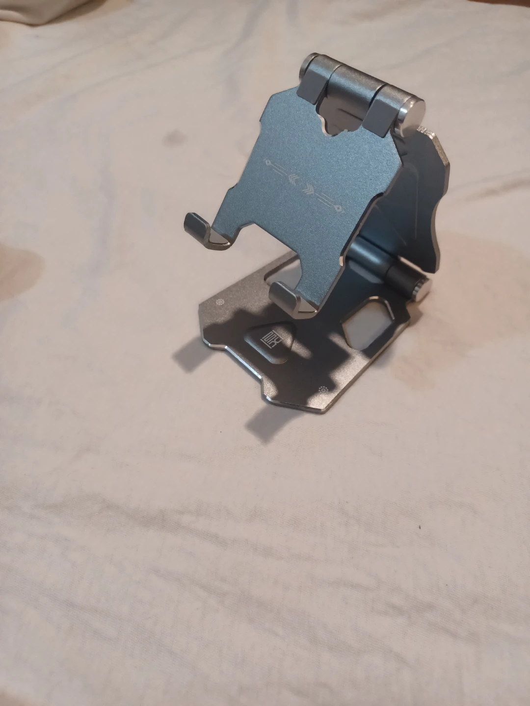 Adjustable Metal Phone Stand - photo 2