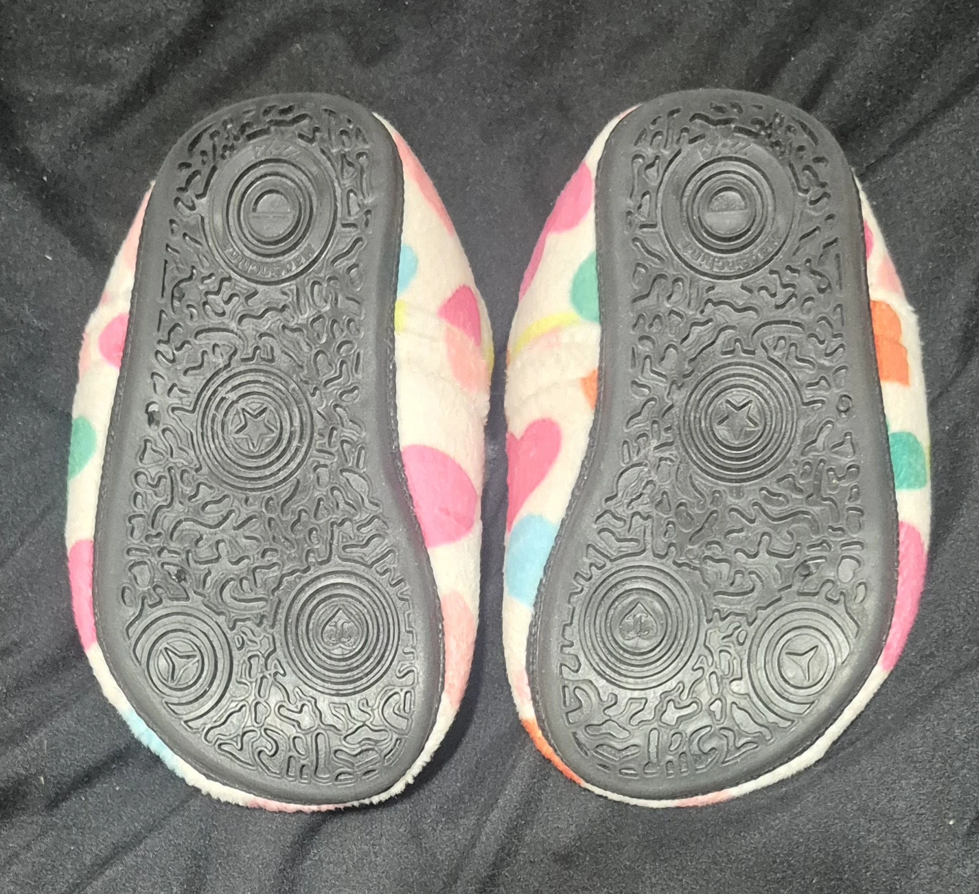 Toddler Slippers with Hearts - Size 7/8 - photo 2