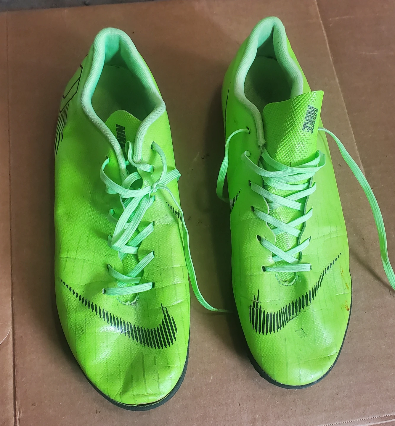 Nike Soccer Cleats - Neon Green
