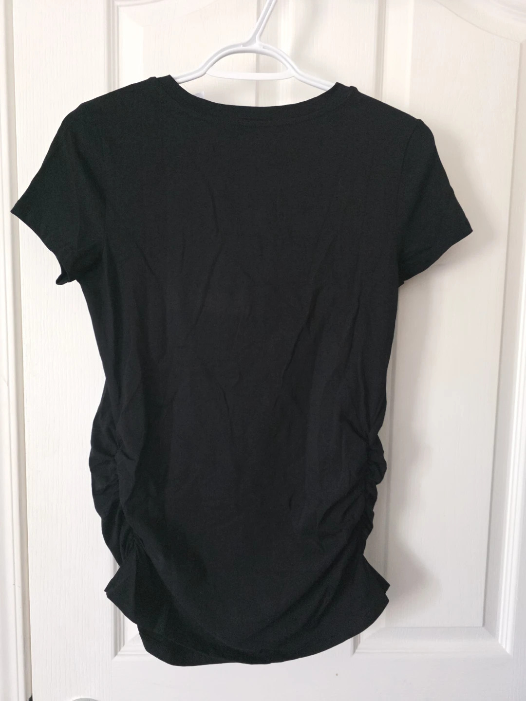 Old Navy Black Maternity T-Shirt - photo 2
