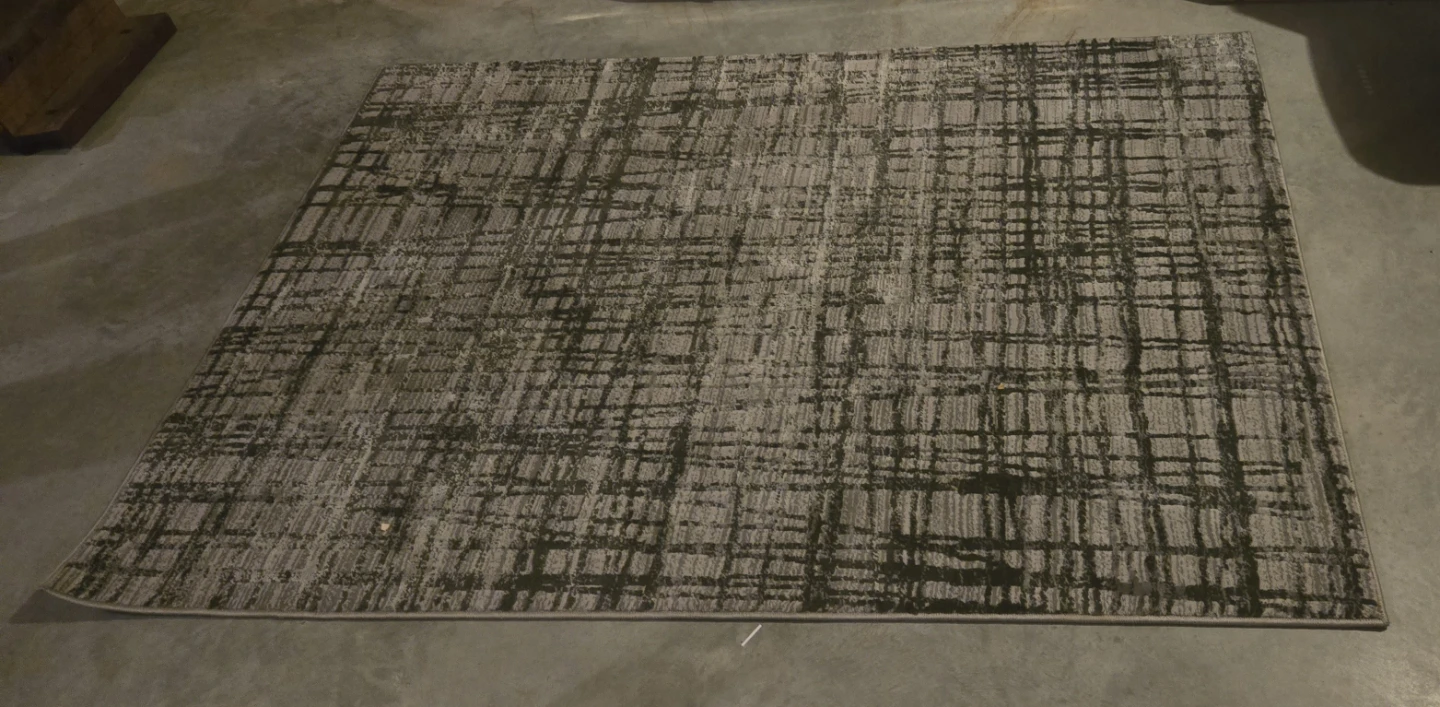 Rug 46" x 66"