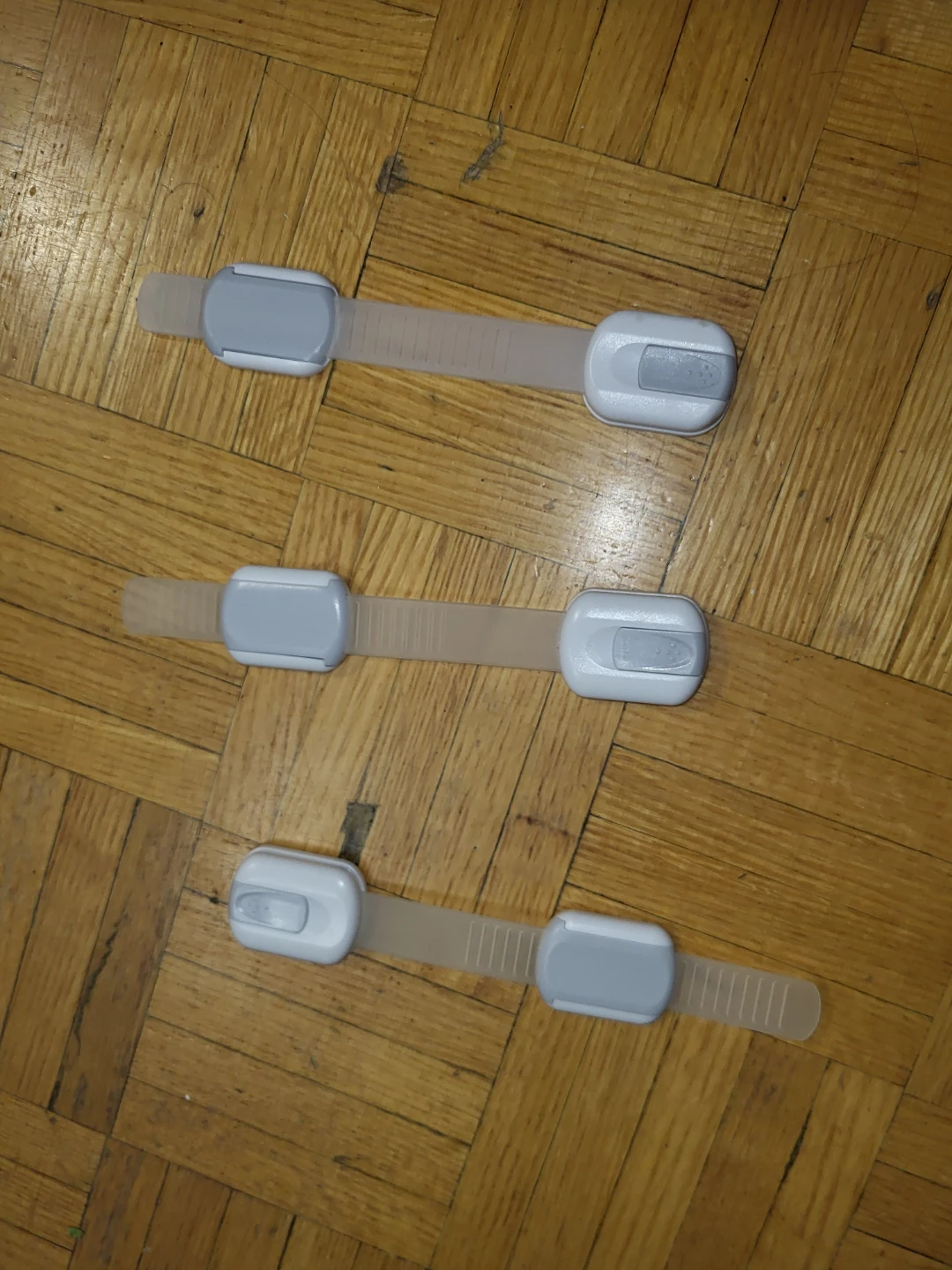 ⚽️ 3 Adhesive Child Safety Cabinet Locks
