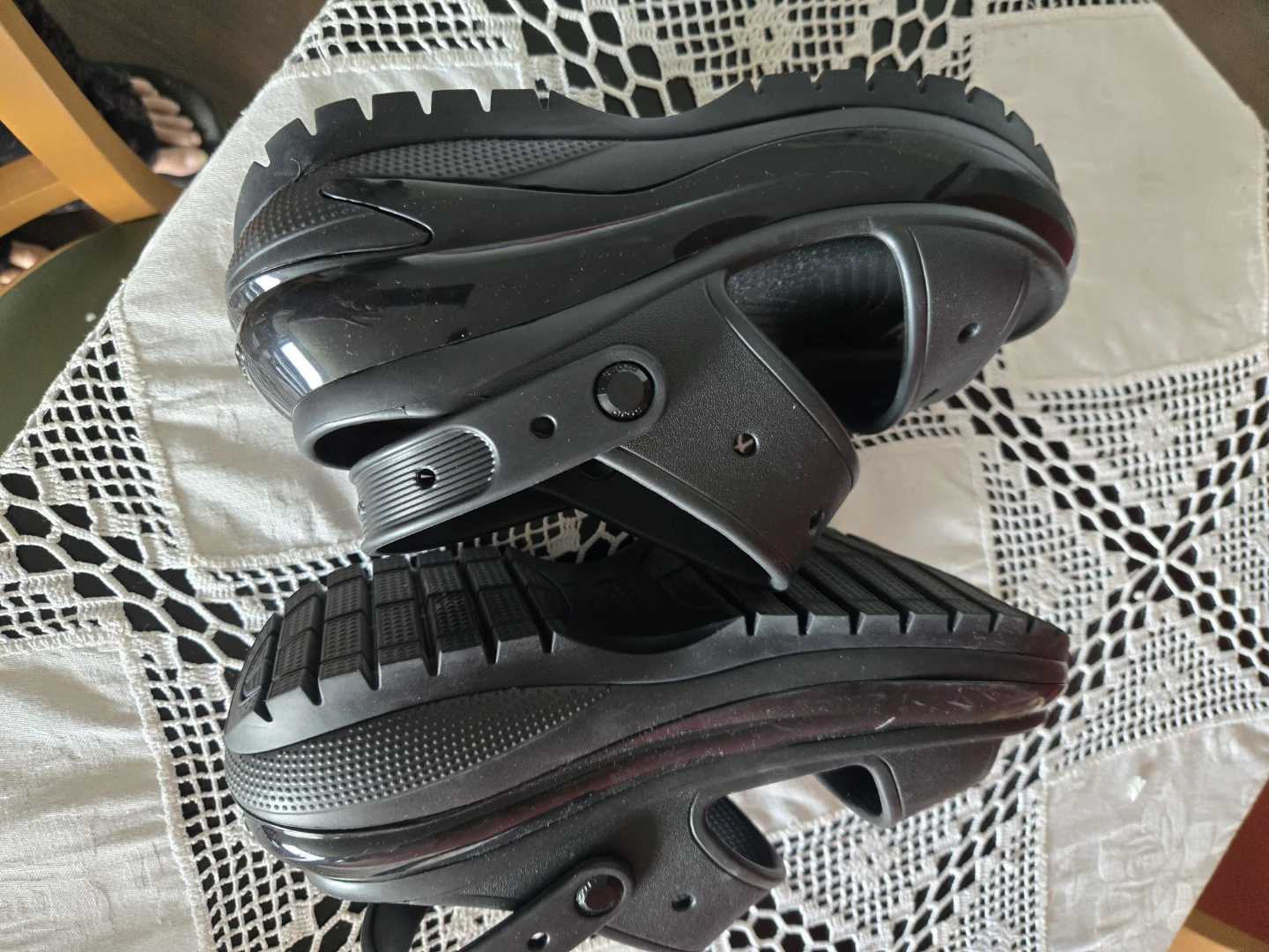 Black Crocs Platform Sandals - photo 2