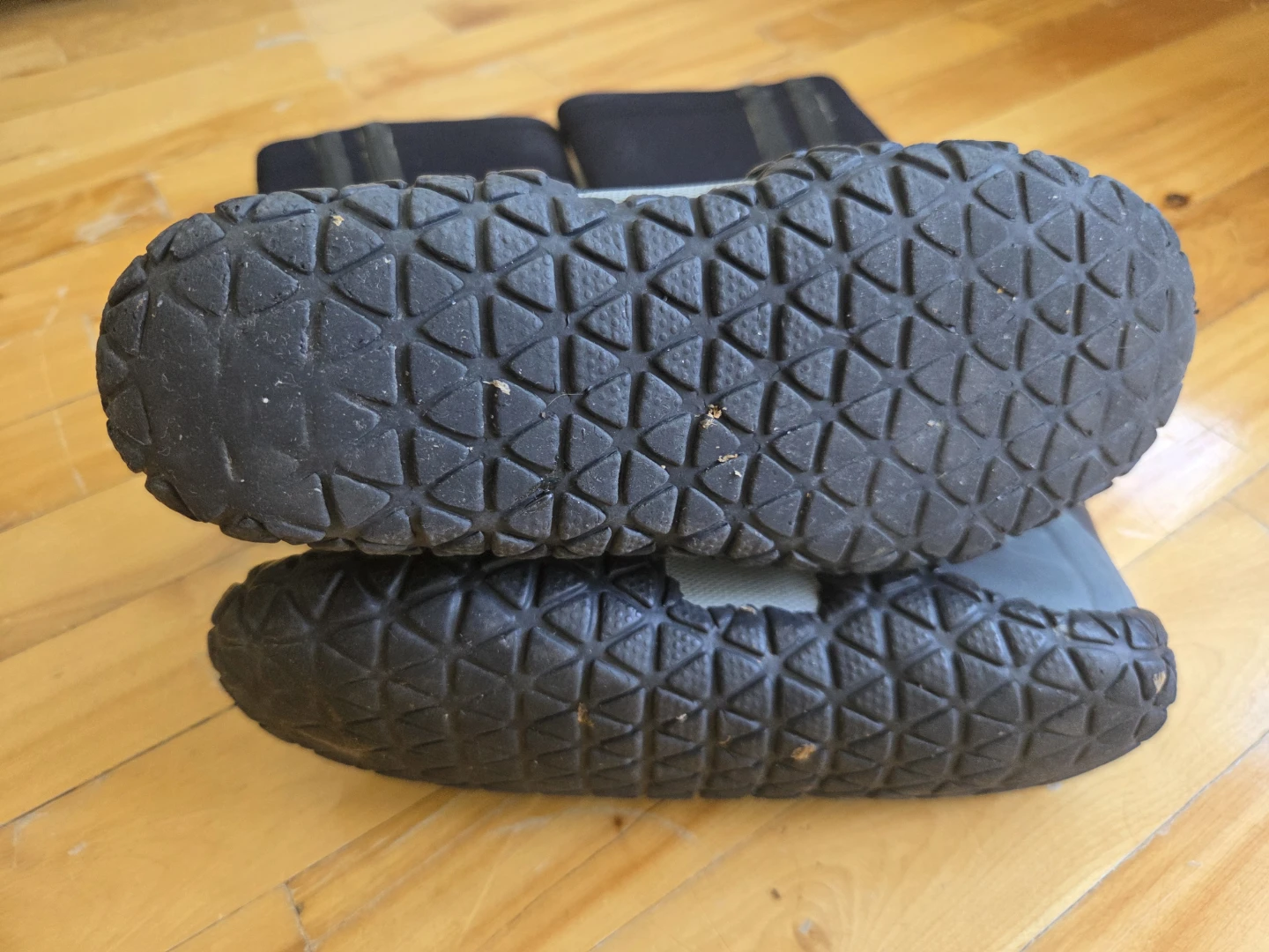 MEC Neoprene Booties (US7) - photo 4