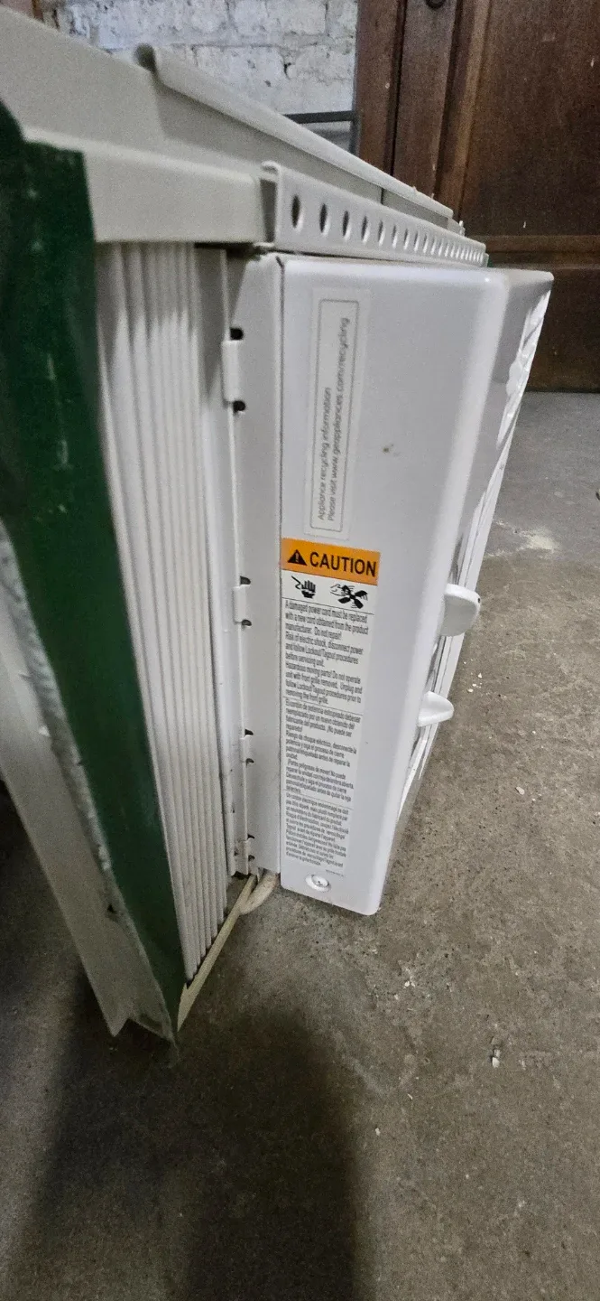GE Window Air Conditioner - photo 2