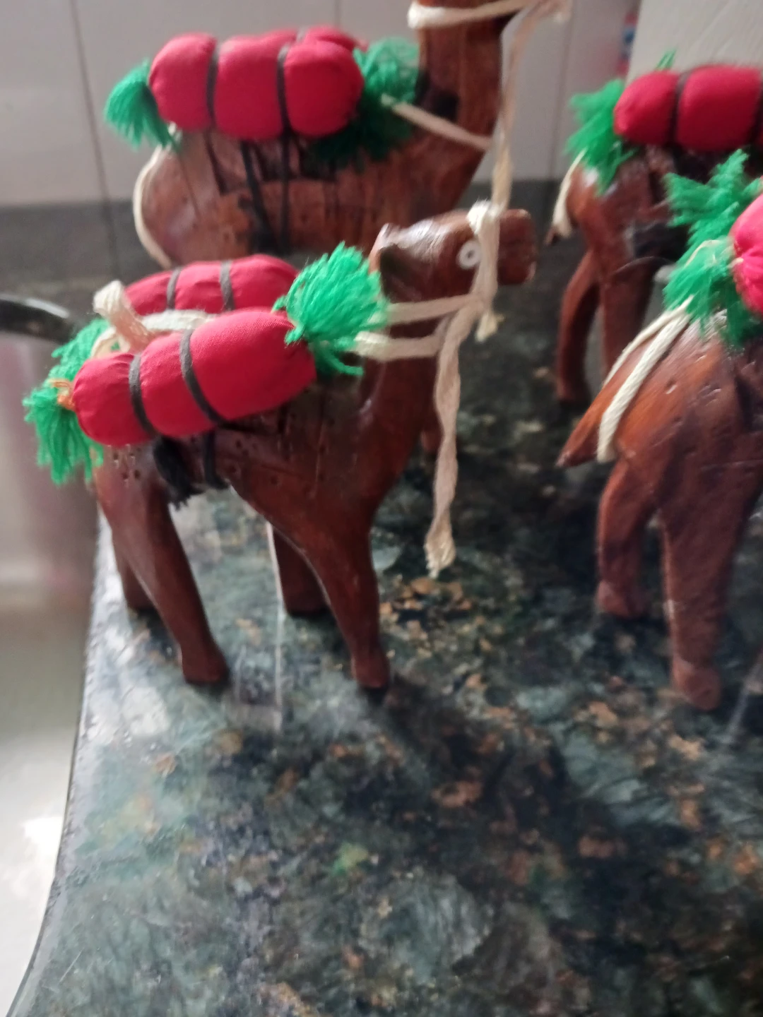 Set of 4 Decorative Wooden Camels with Red & Green Saddle Bags - photo 2