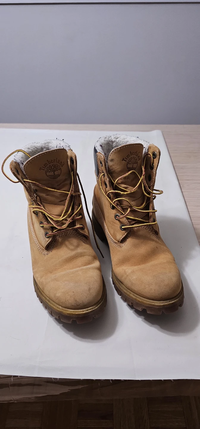 Timberland Classic Boots - Size 9 Men - photo 2