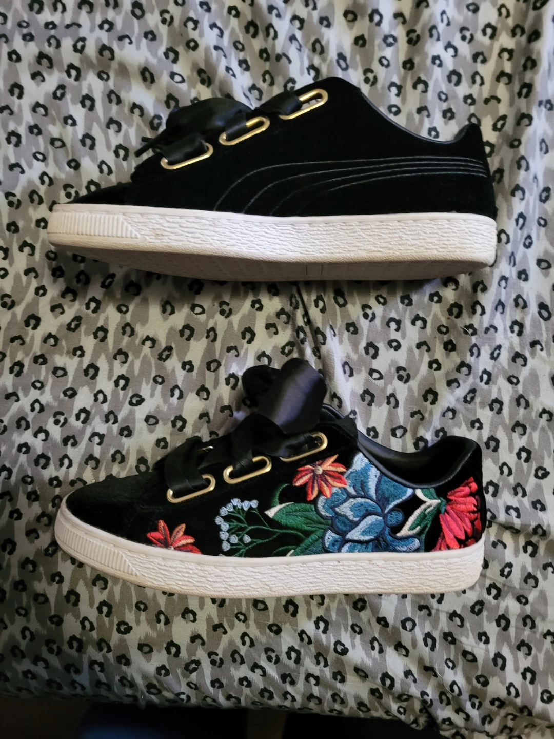 Puma Black Velvet Basket Heart Floral Embroidered Sneakers - - photo 3