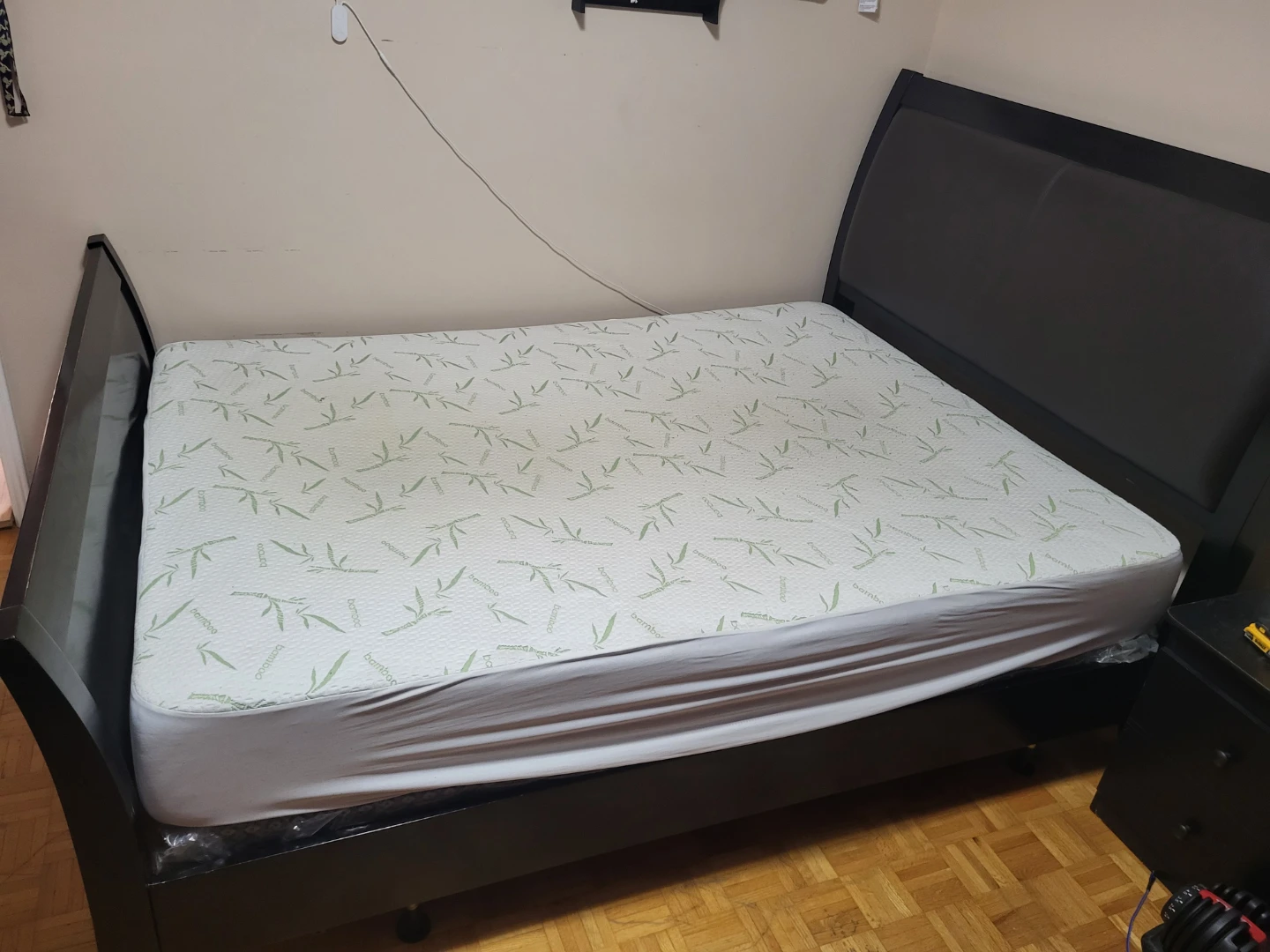 Queen Bed Frame with Padded Headboard ⚽️ - photo 4