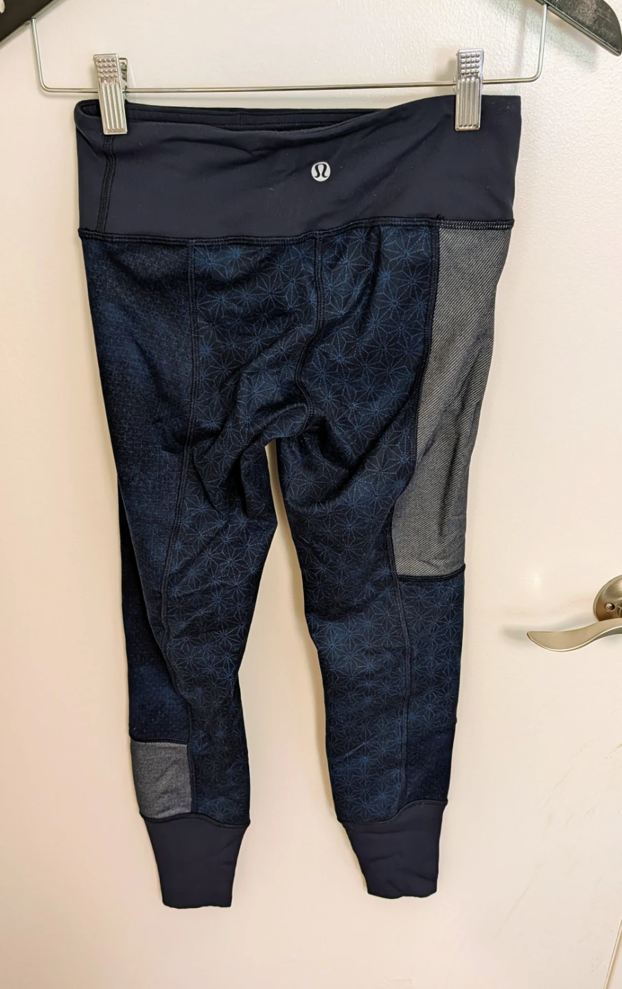 Lululemon Athletica Leggings - Women's Size 4 - photo 2