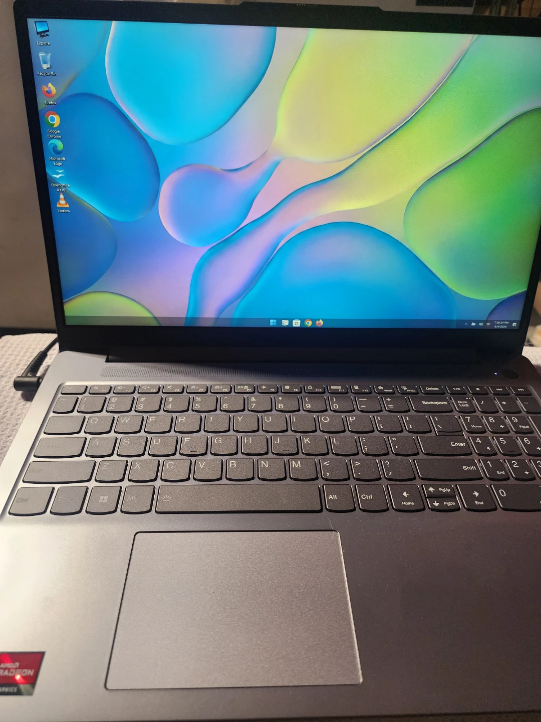 Lenovo IdeaPad Slim 3 15ABR8 Laptop