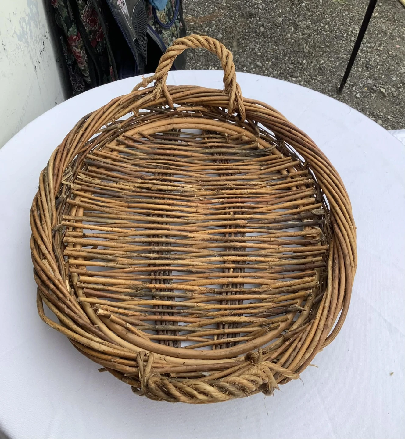 ⚽ Excellent condition, Wicker Tray with Handles - photo 2