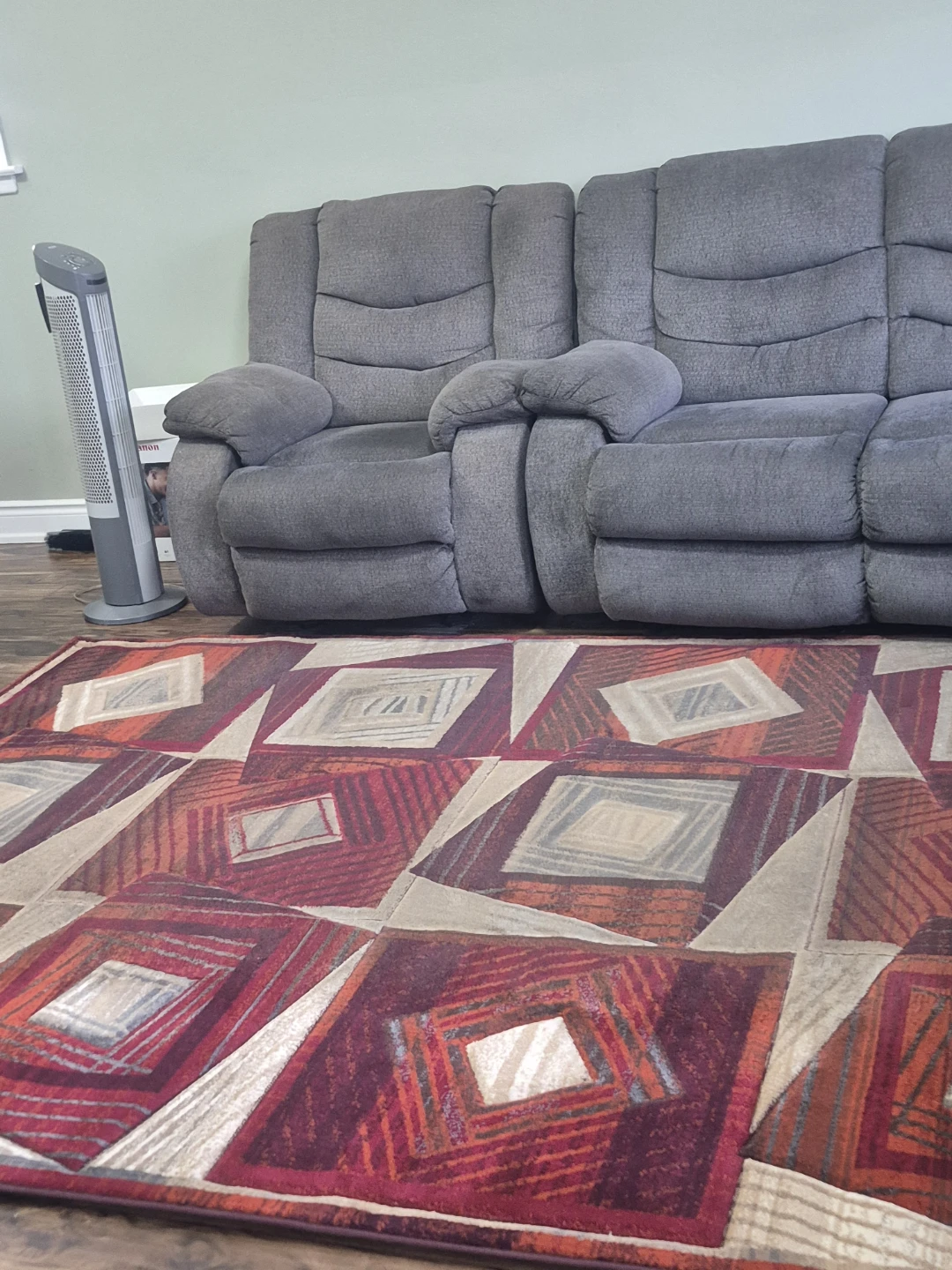 Area Rug with Geometric Pattern - photo 4