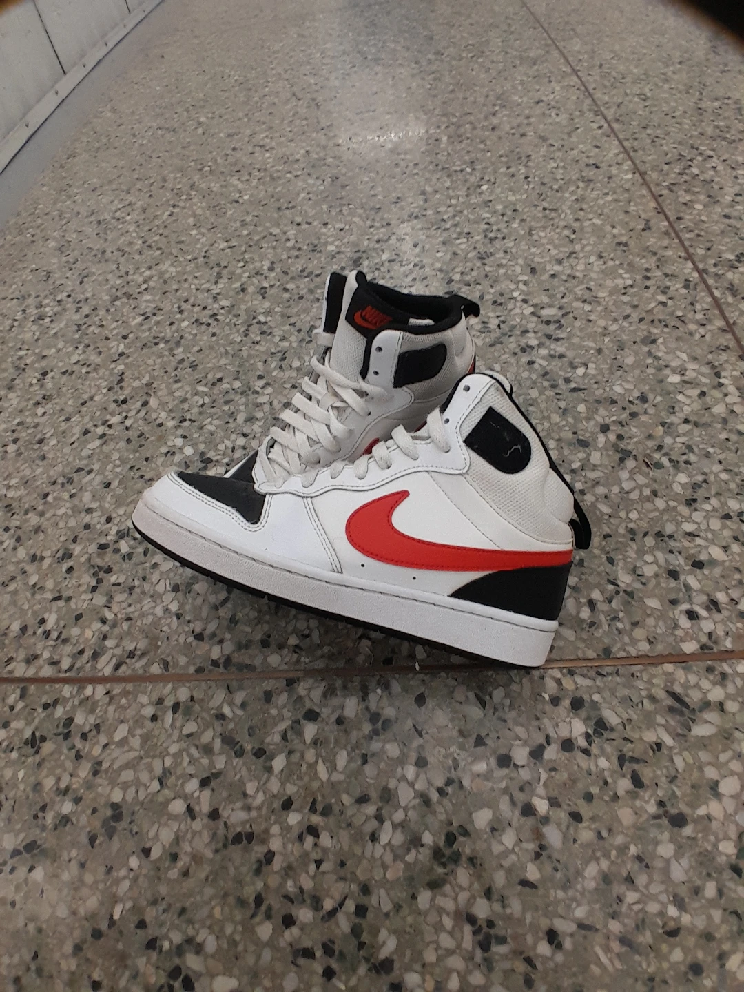 Nike High-Top Sneakers boys Size 6 - photo 2