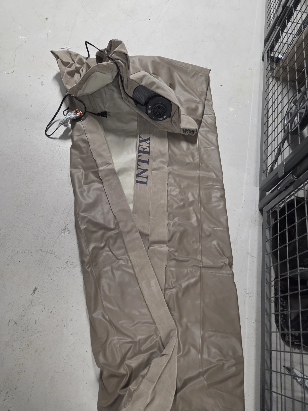 Intex Air Mattress with Built-in Pump - photo 5
