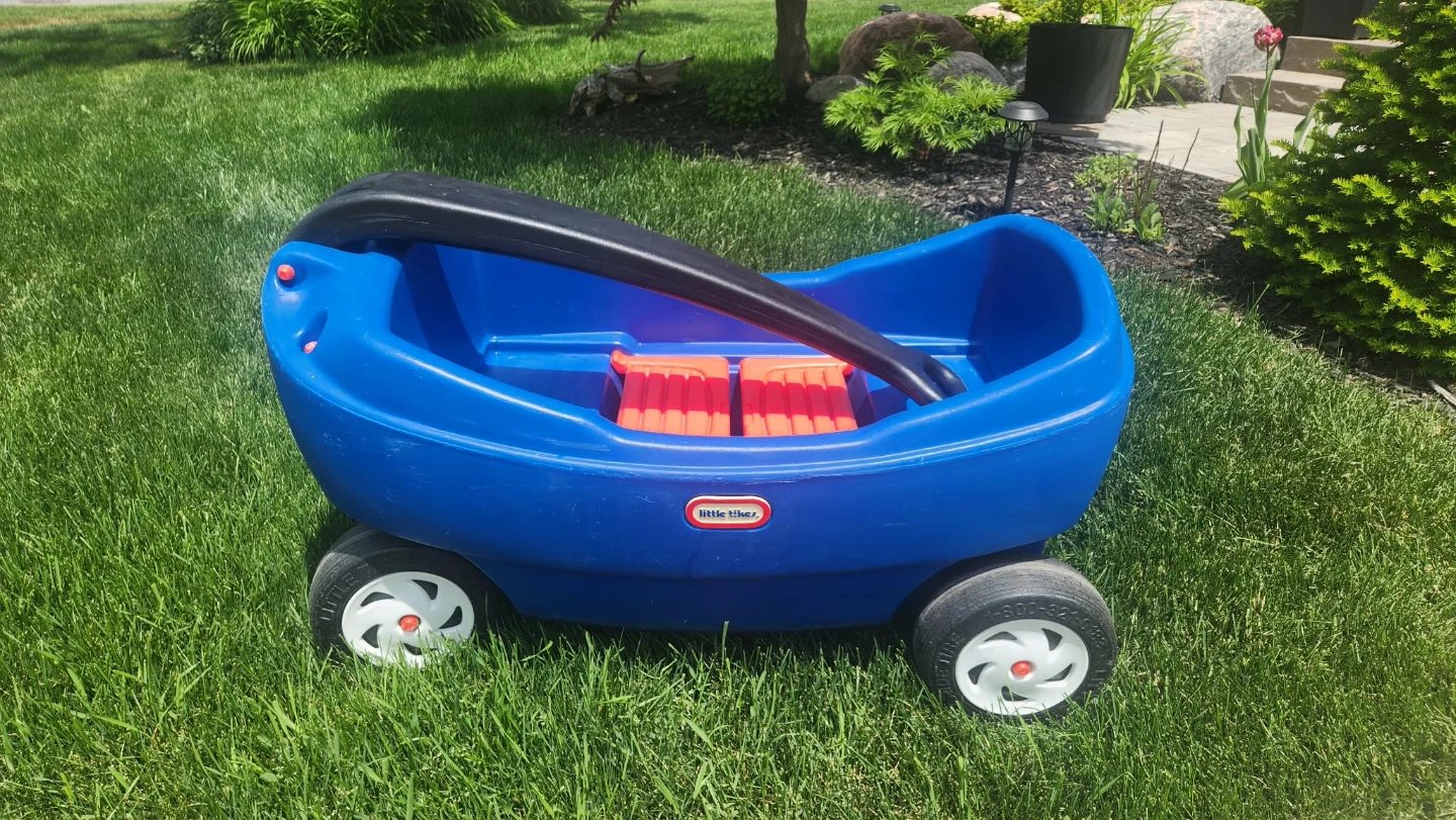 Little Tikes Blue Wagon