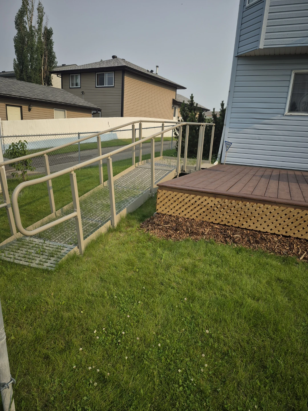 Deck Access Ramp with Handrails - photo 3