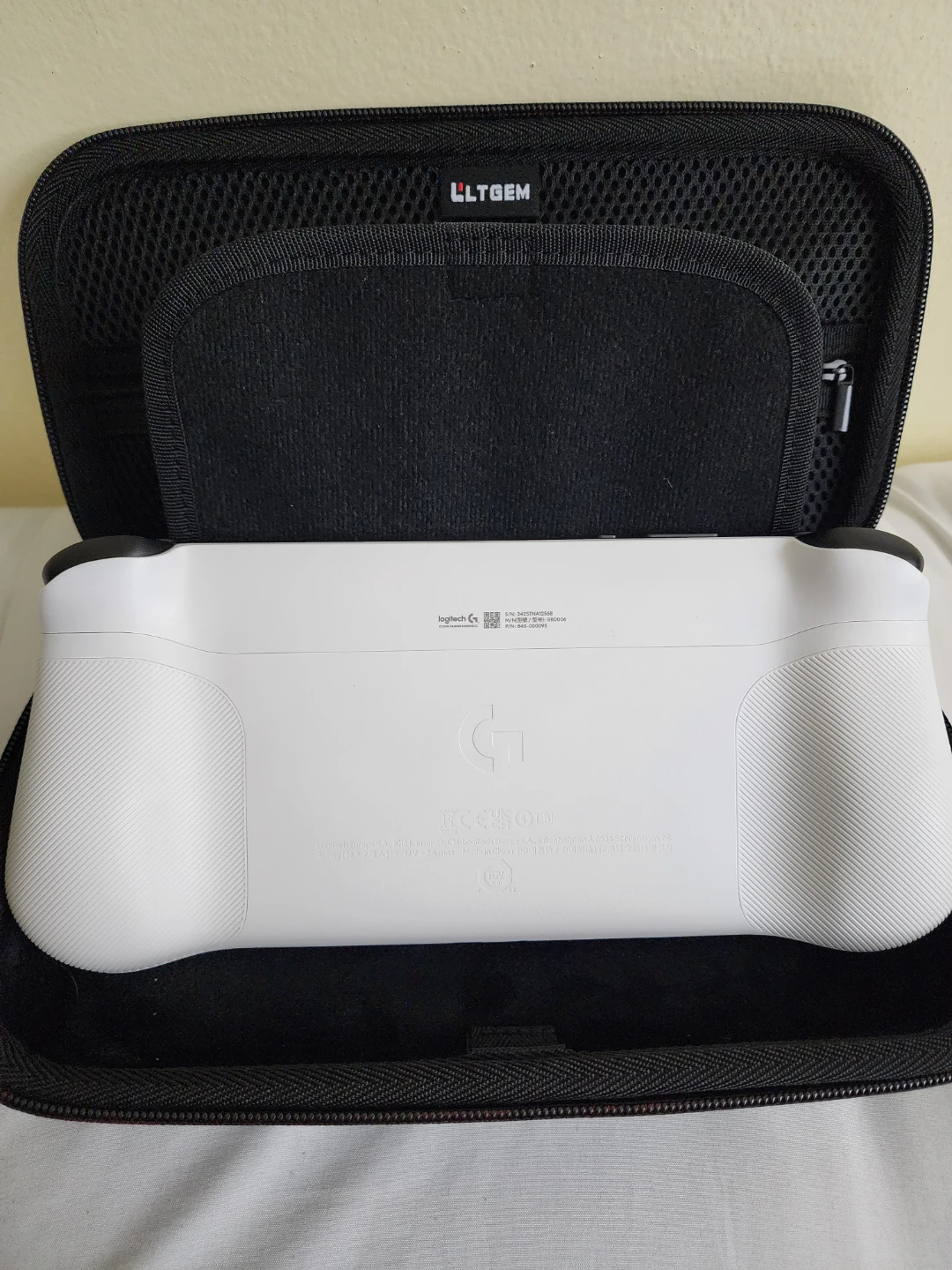 Logitech G Cloud Gaming Handheld - photo 2