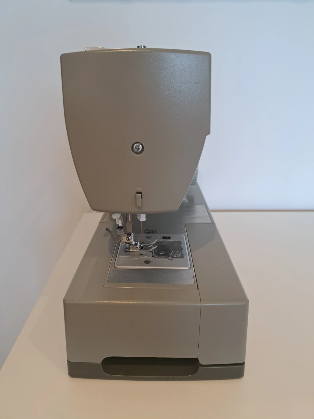 Singer Heavy Duty Sewing Machine - photo 5