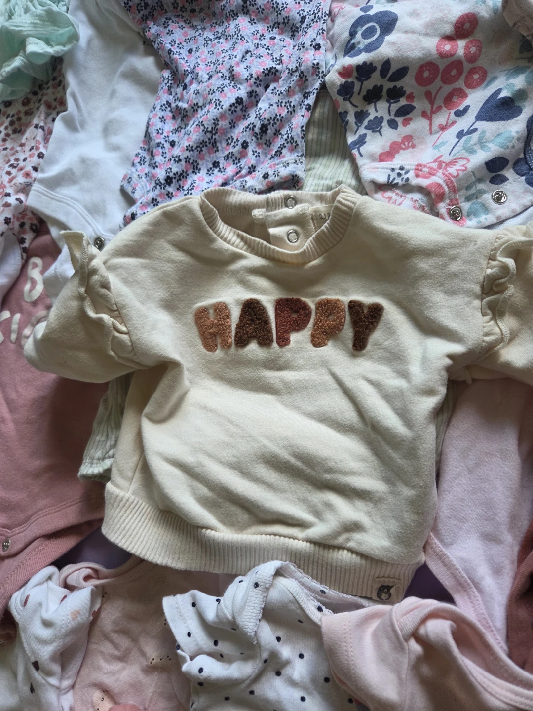 Baby Clothes Bundle (0-3 months old) - photo 3
