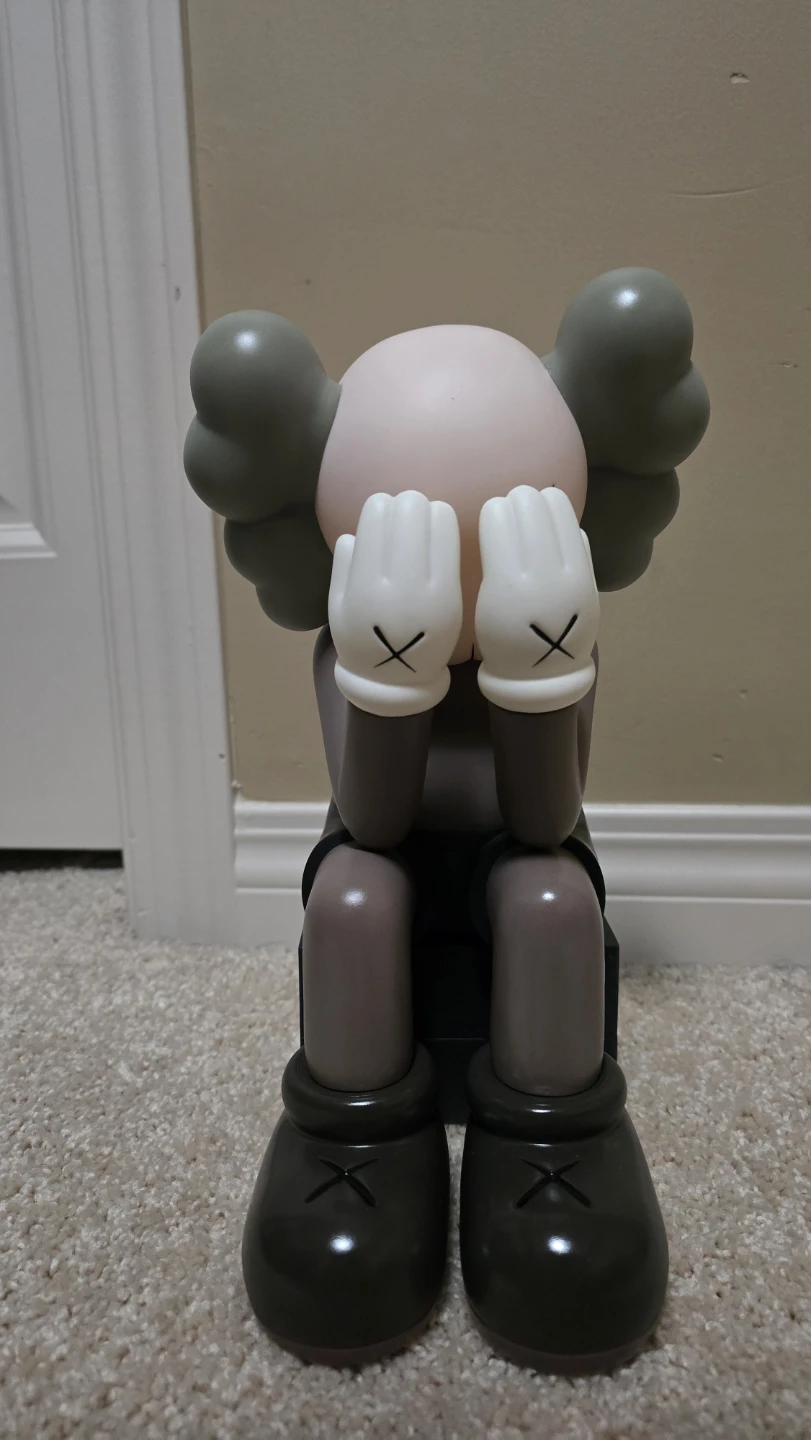 Kaws Figure - photo 3