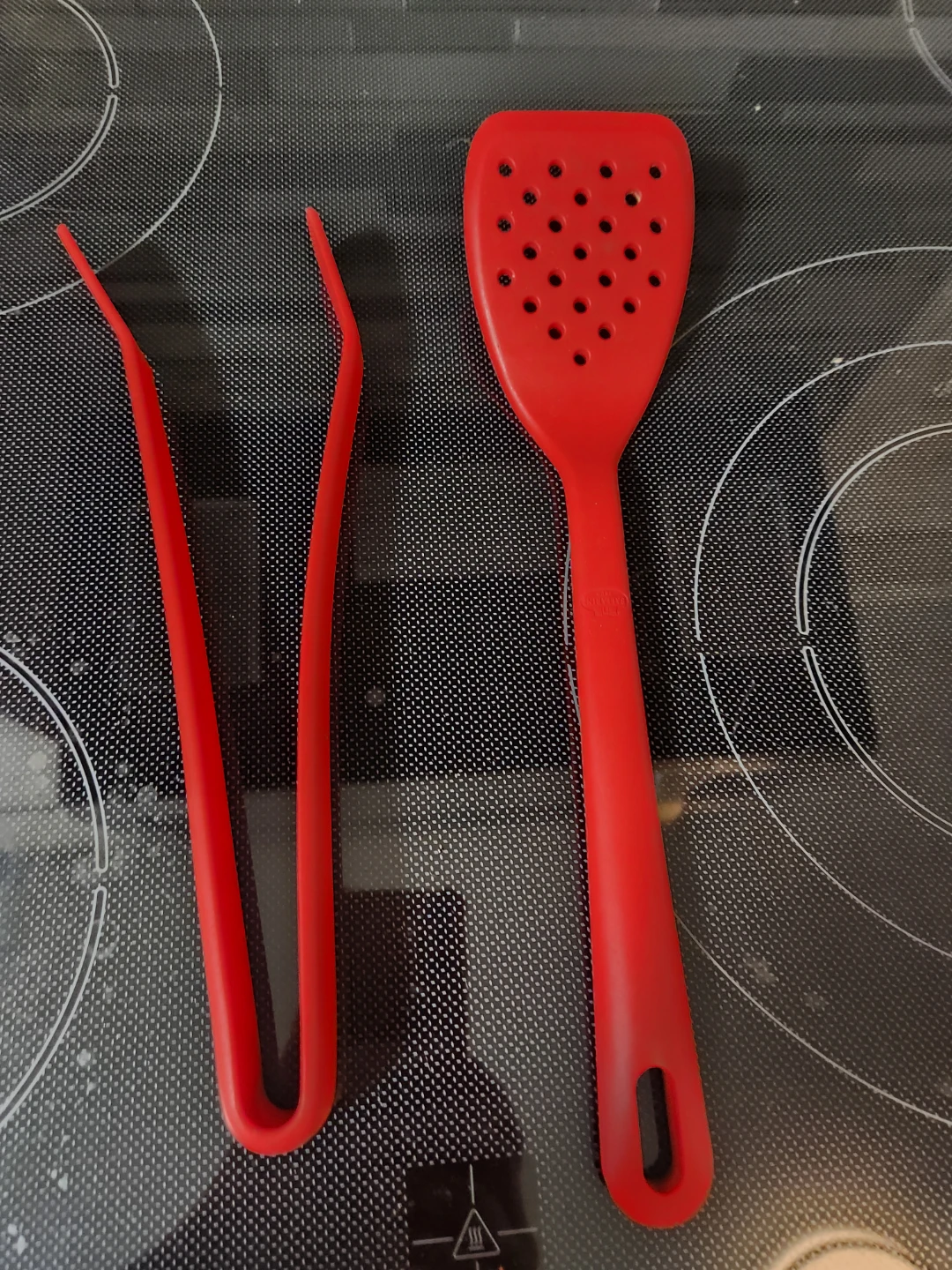 Red Kitchen Tongs and Slotted Spatula Set