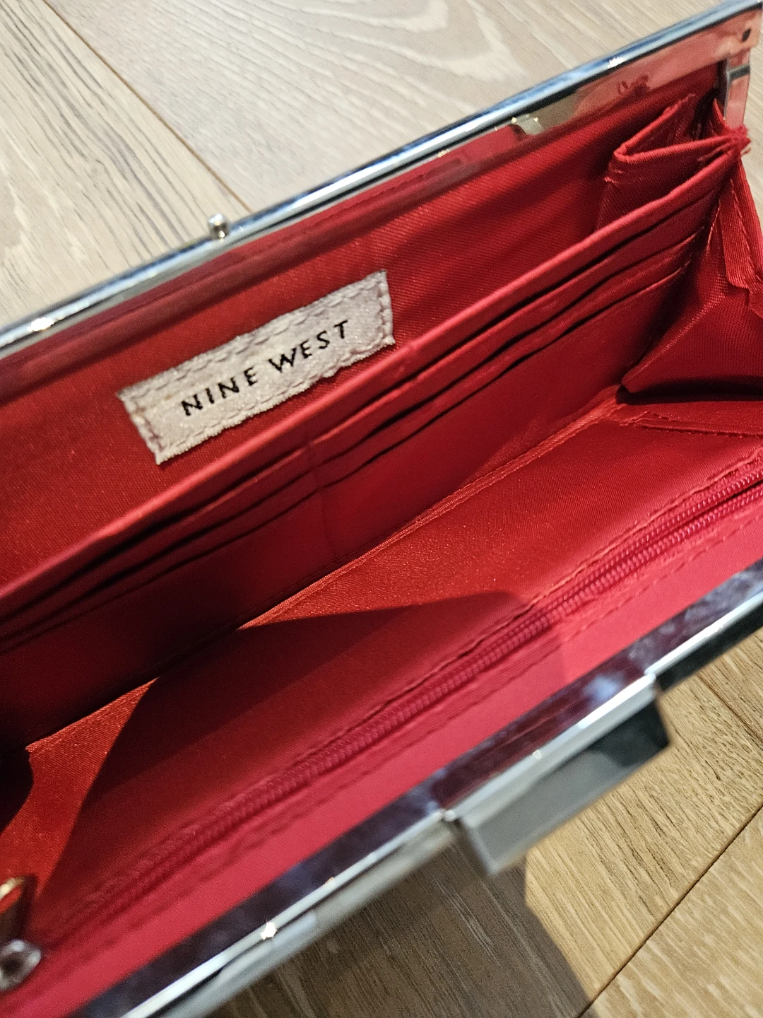 Nine West Red Clutch Wallet ⚽️