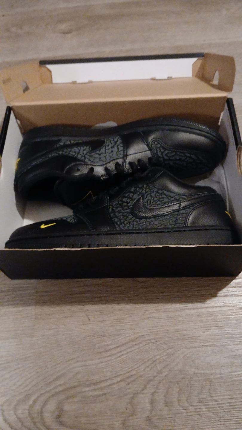 Jordan 1 Low SE black/yellow Anthracite - photo 5