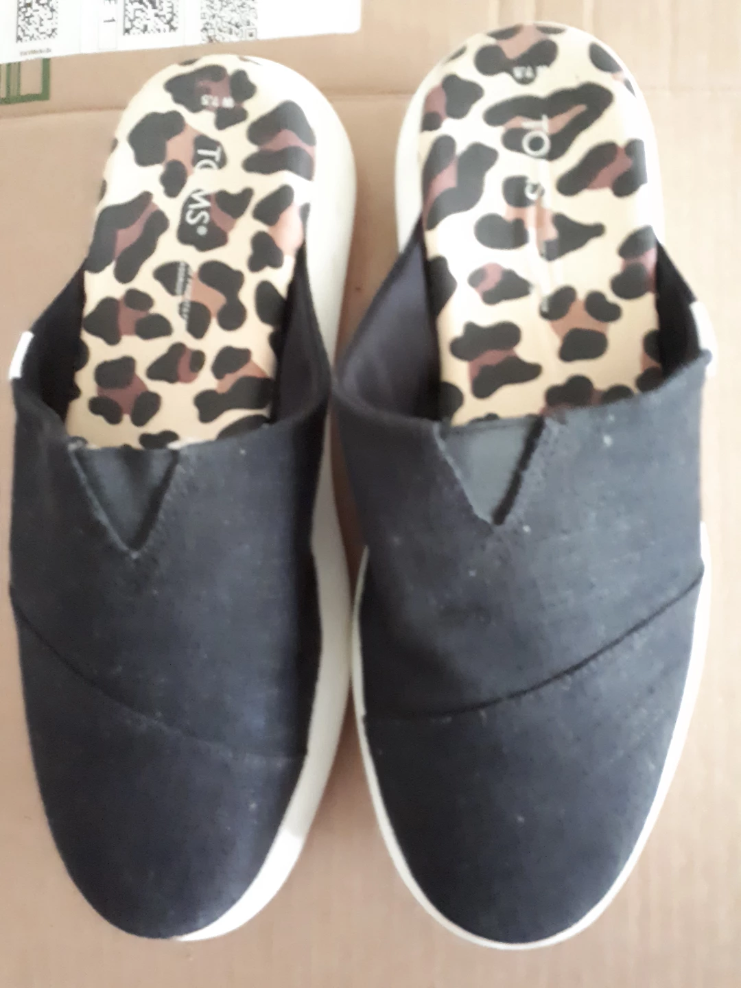 TOMS Black Canvas Mule Slip-ons⚽️