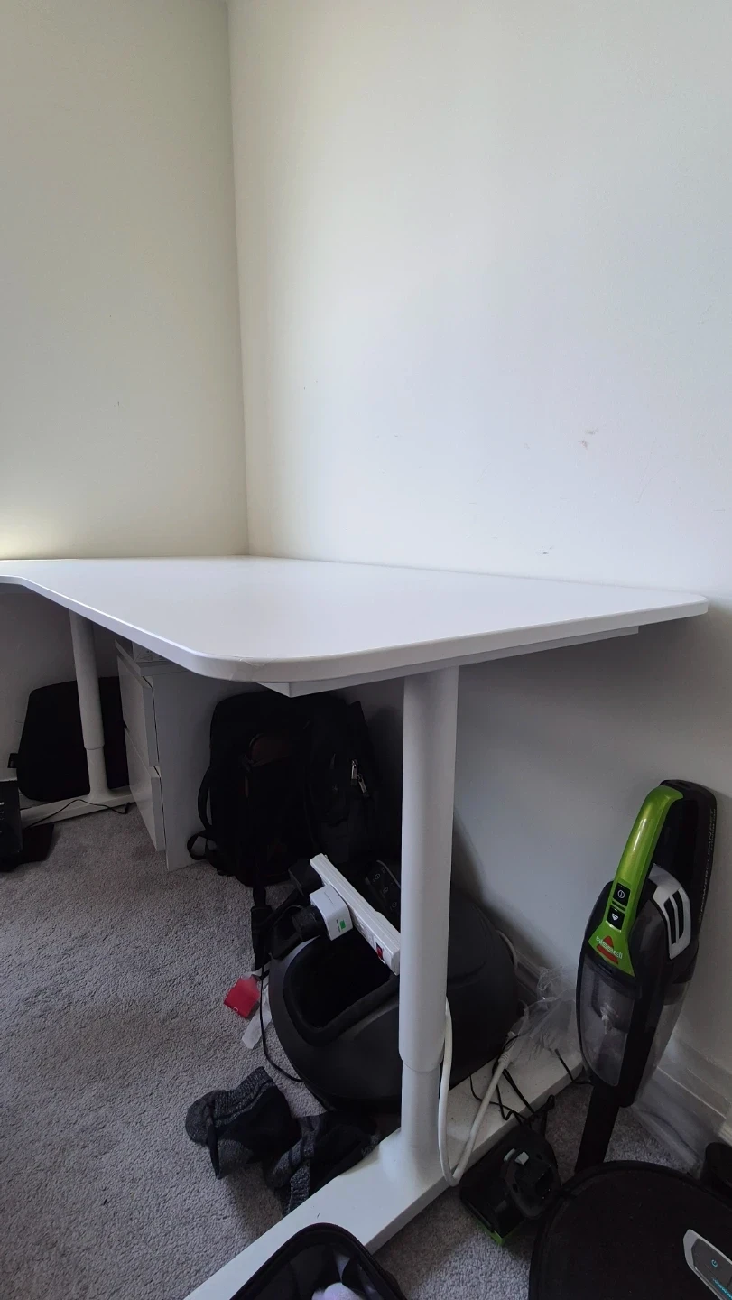 IKEA bekant Adjustable Standing Desk - photo 3