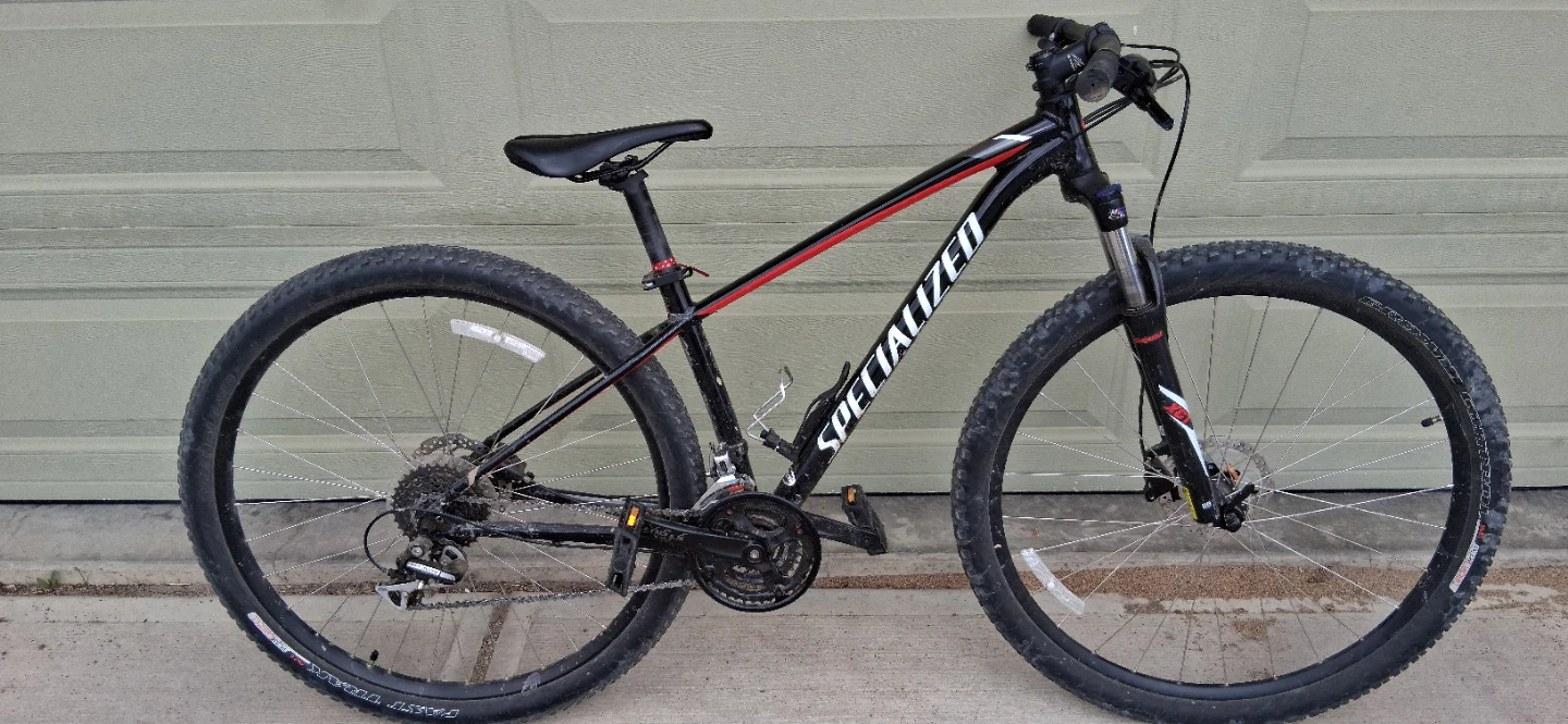 Specialized Rockhopper Mountain Bike - photo 3