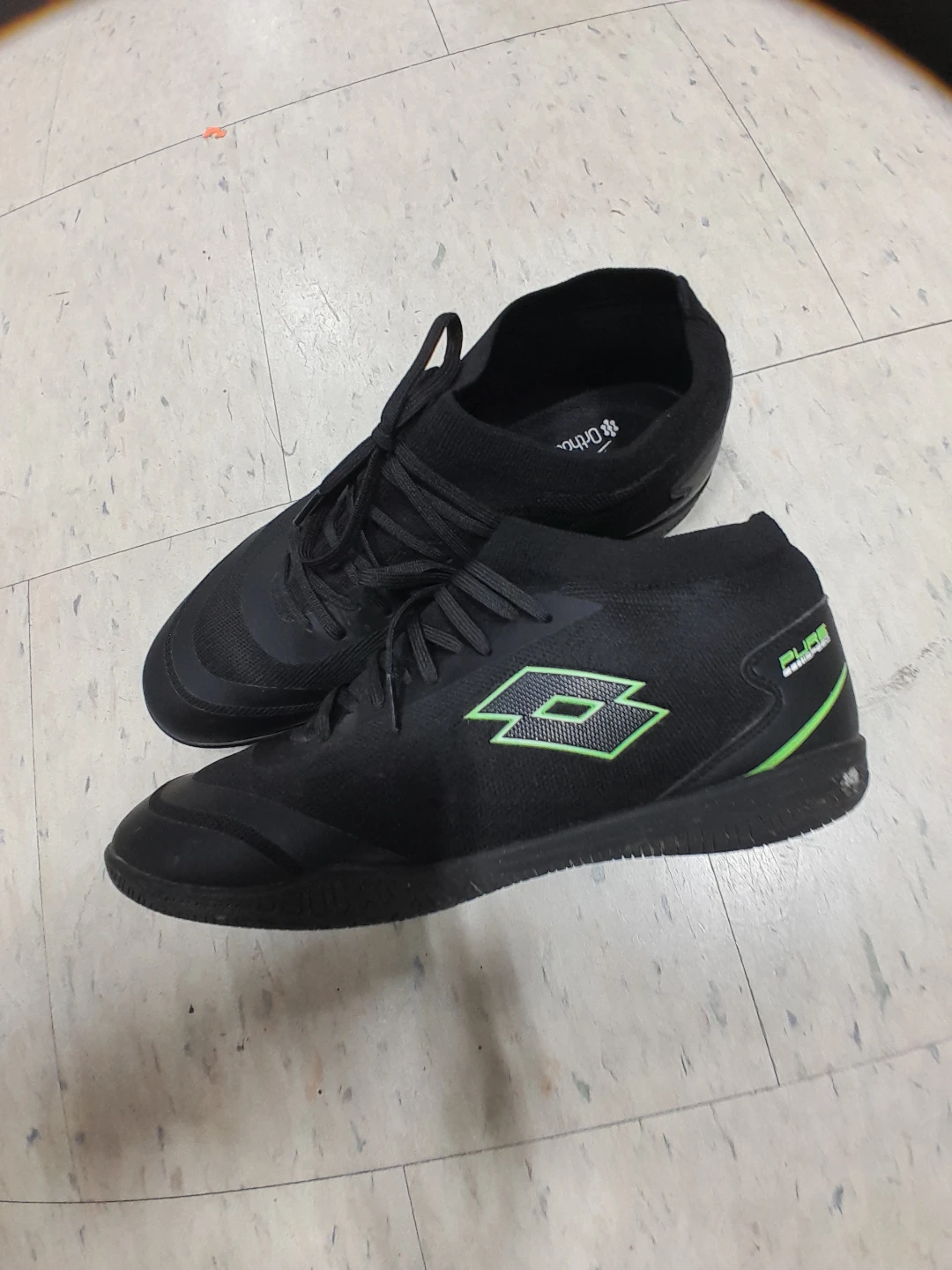 Lotto Black Indoor Soccer Shoes Men's Size 9 - photo 4