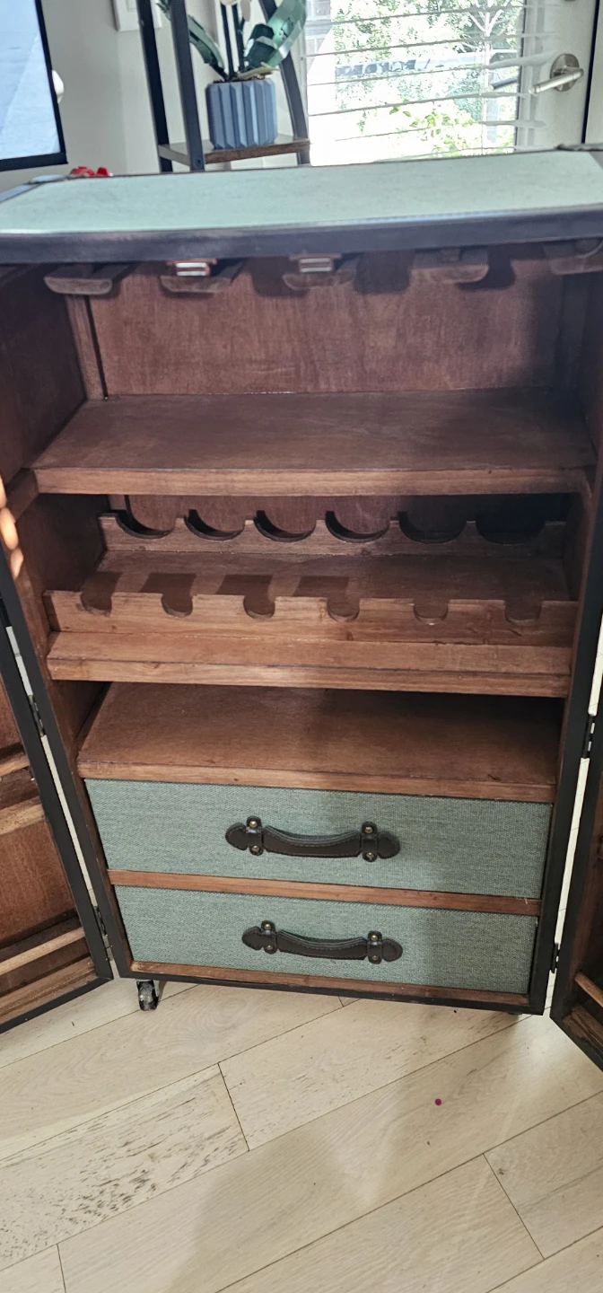 Vintage trunk Style Bar Cabinet - photo 3