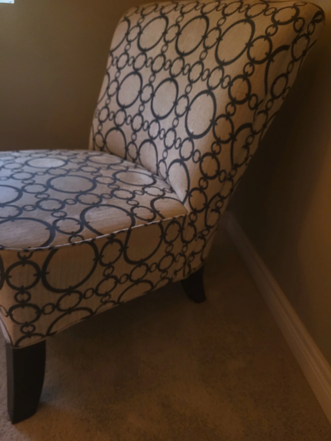 Accent Chair with Circle Pattern