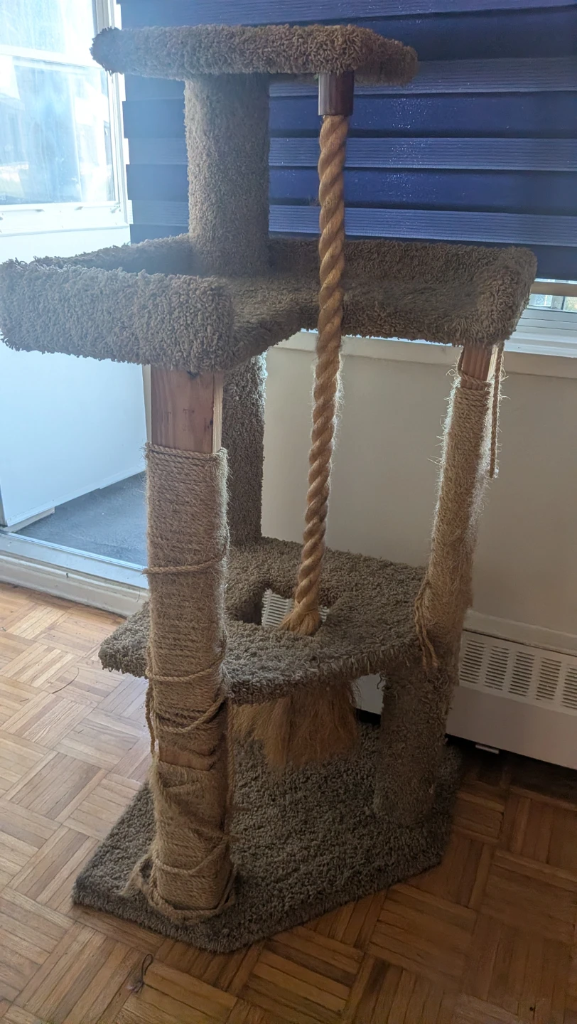 Big Multi-level Cat Tree with Sisal Rope