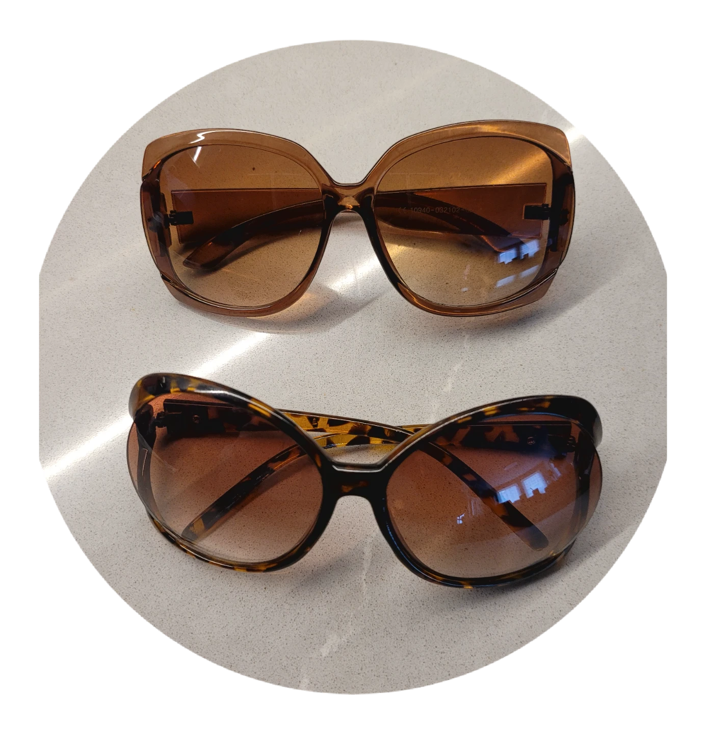 2 pairs of Oversized Fashion Sunglasses