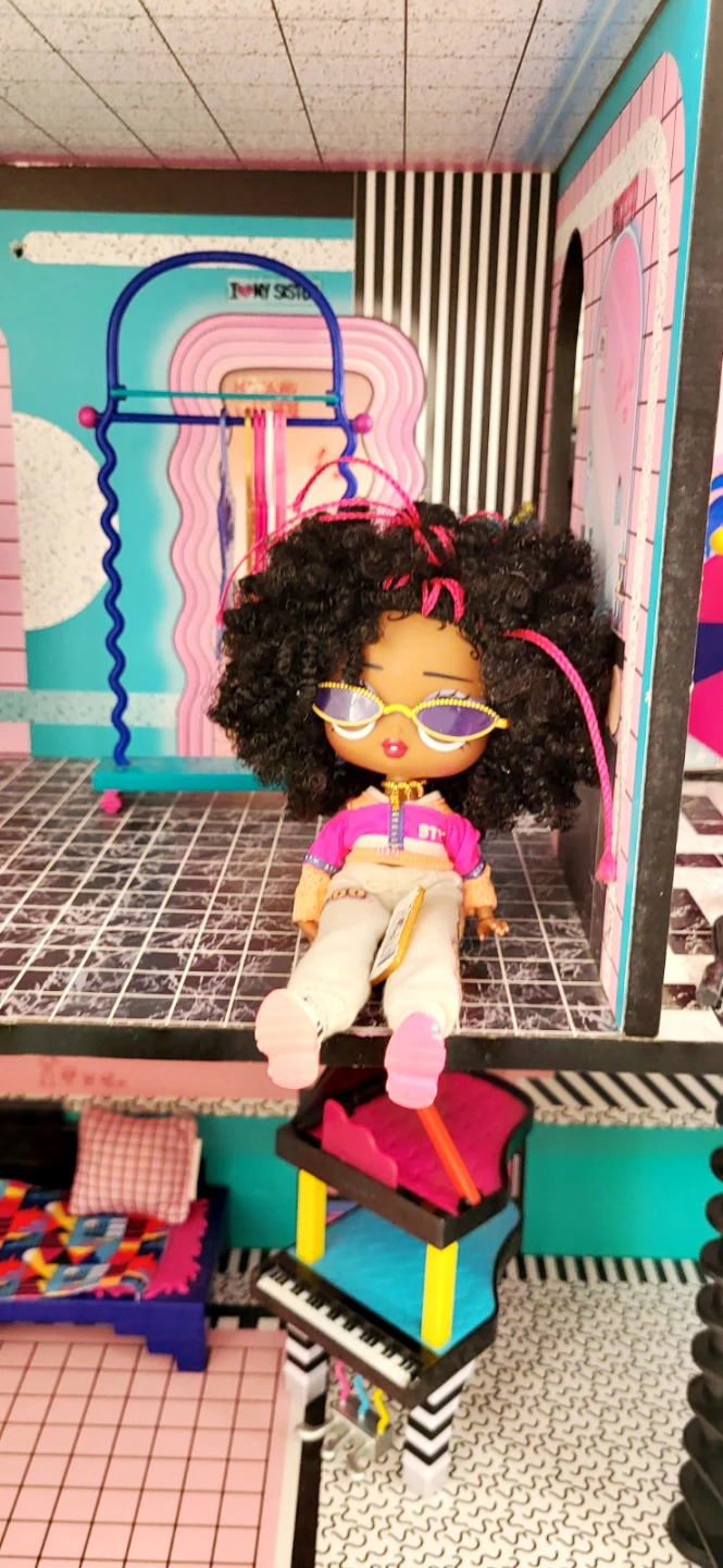 LOL Surprise! Doll House Playset with Furniture - photo 2