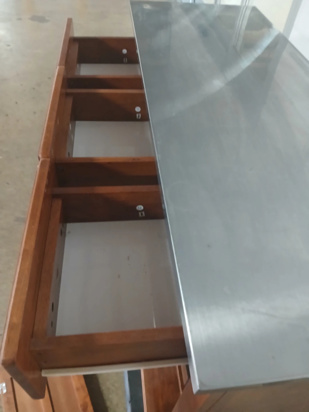 Kitchen cavinet whit stainles still top - photo 4