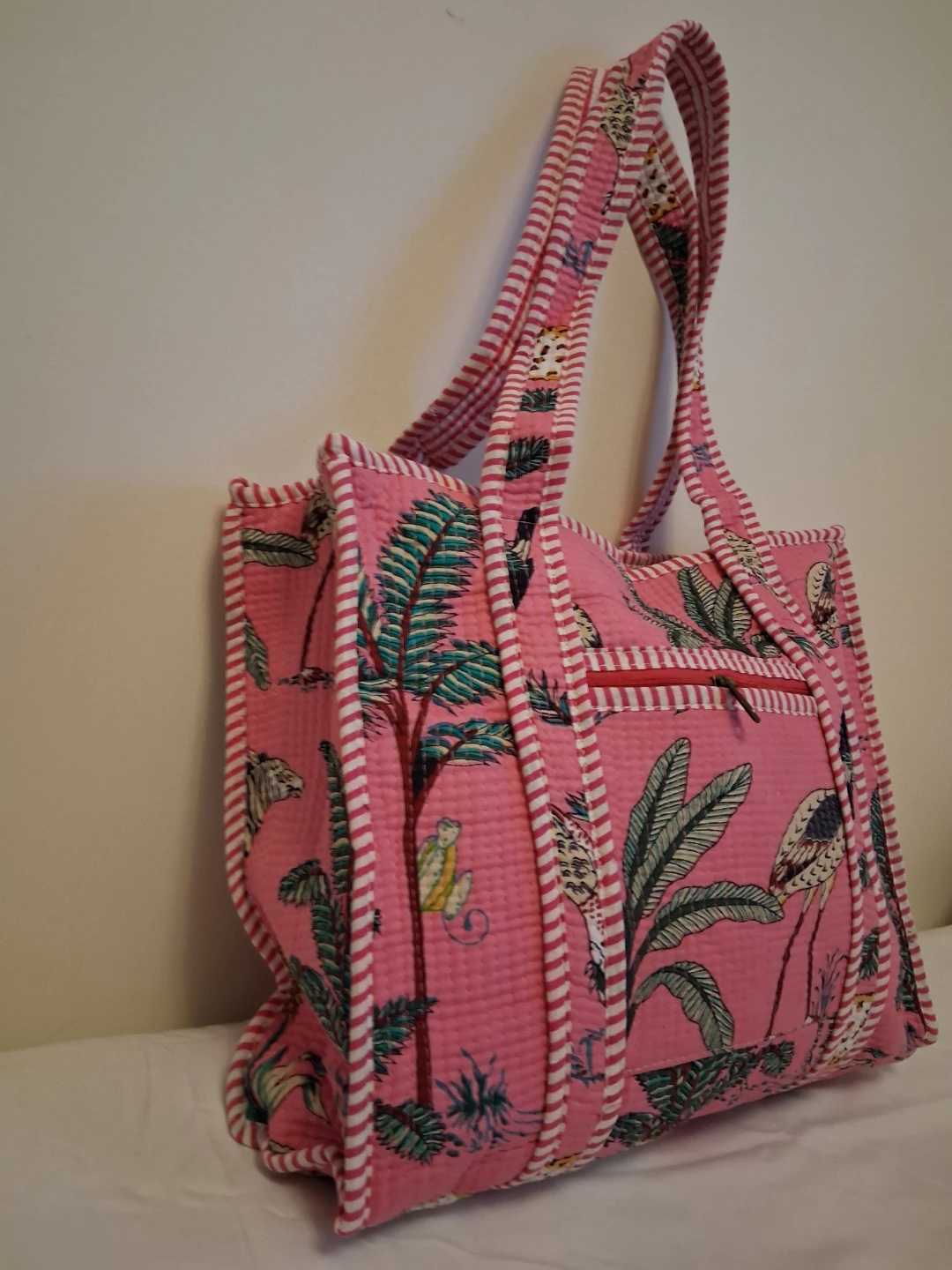 Pink Quilted Tote Bag with Tropical Animal Print - photo 4