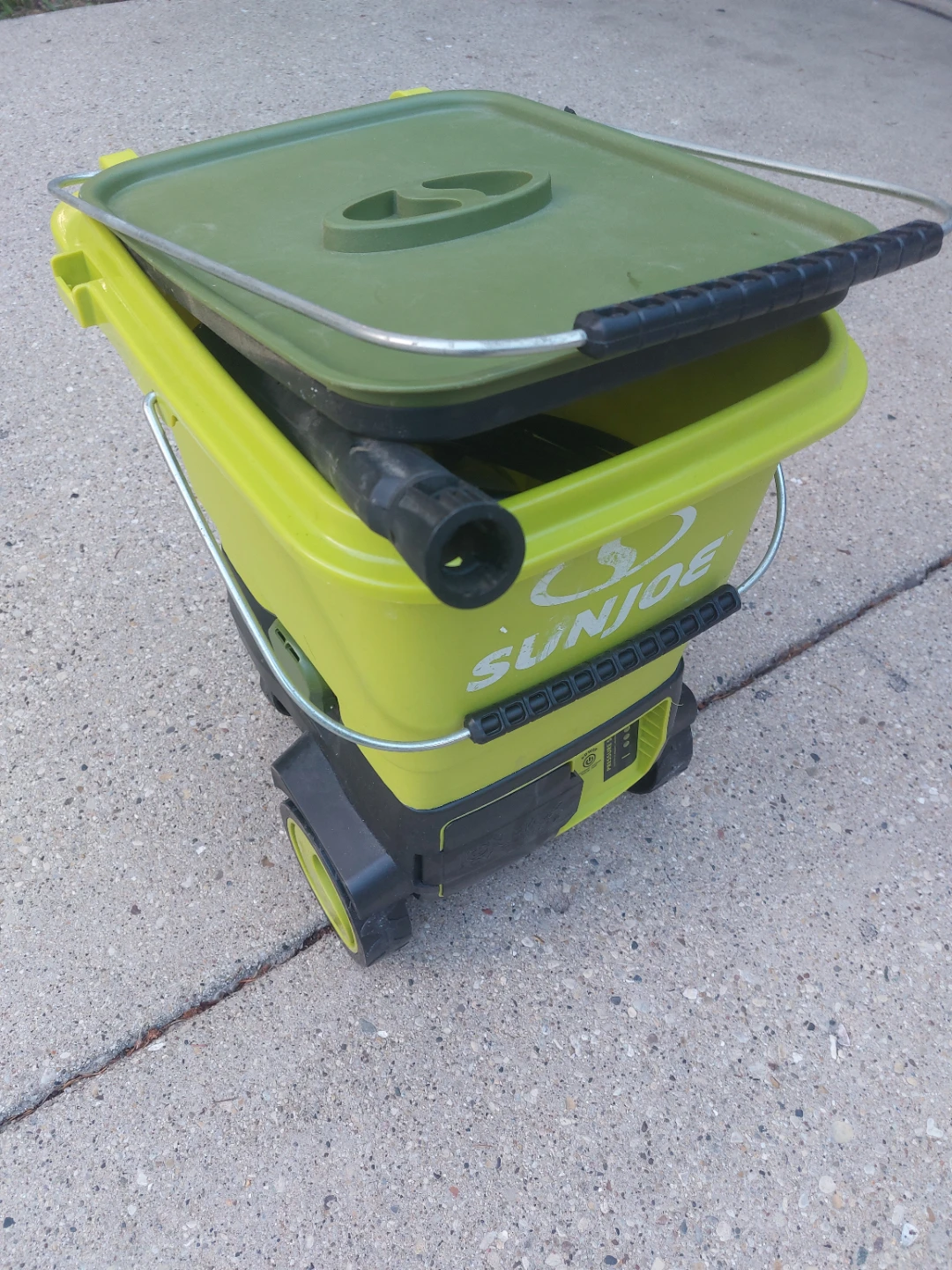 Sun Joe Pressure Washer - like new - photo 5