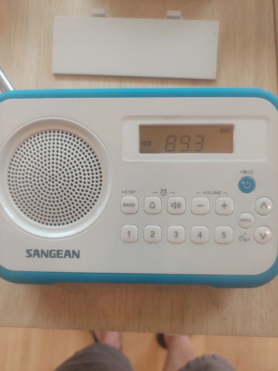 Sangean PR-D18 AM/FM Digital Tuning Portable Receiver - photo 2