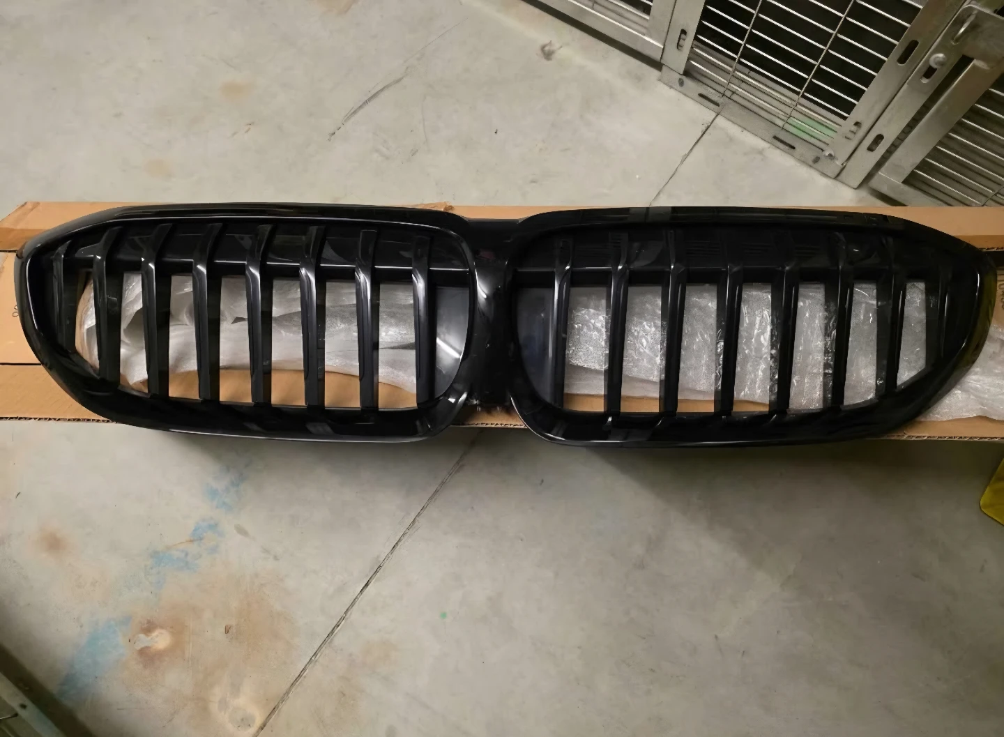 BMW M performance shadowline grill - photo 2