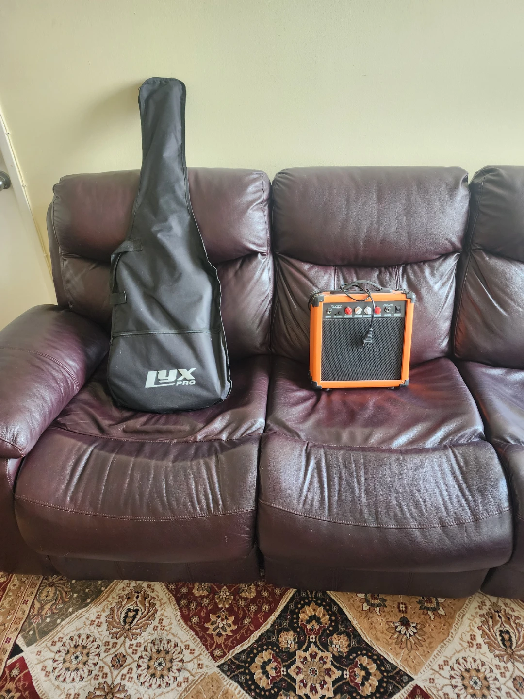 Electric guitar - photo 3