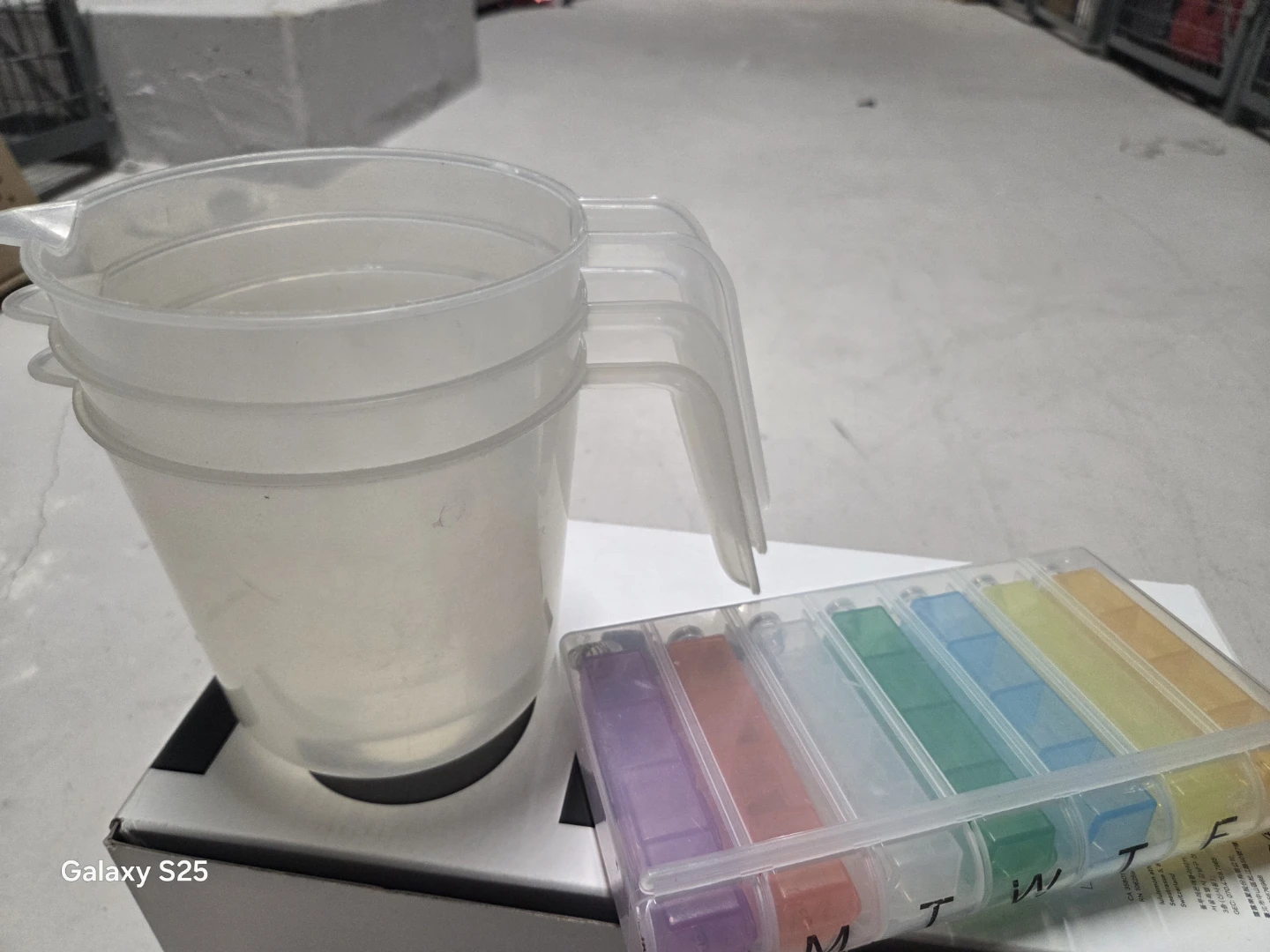 7-Day Pill Organizer and Plastic Cups - photo 4