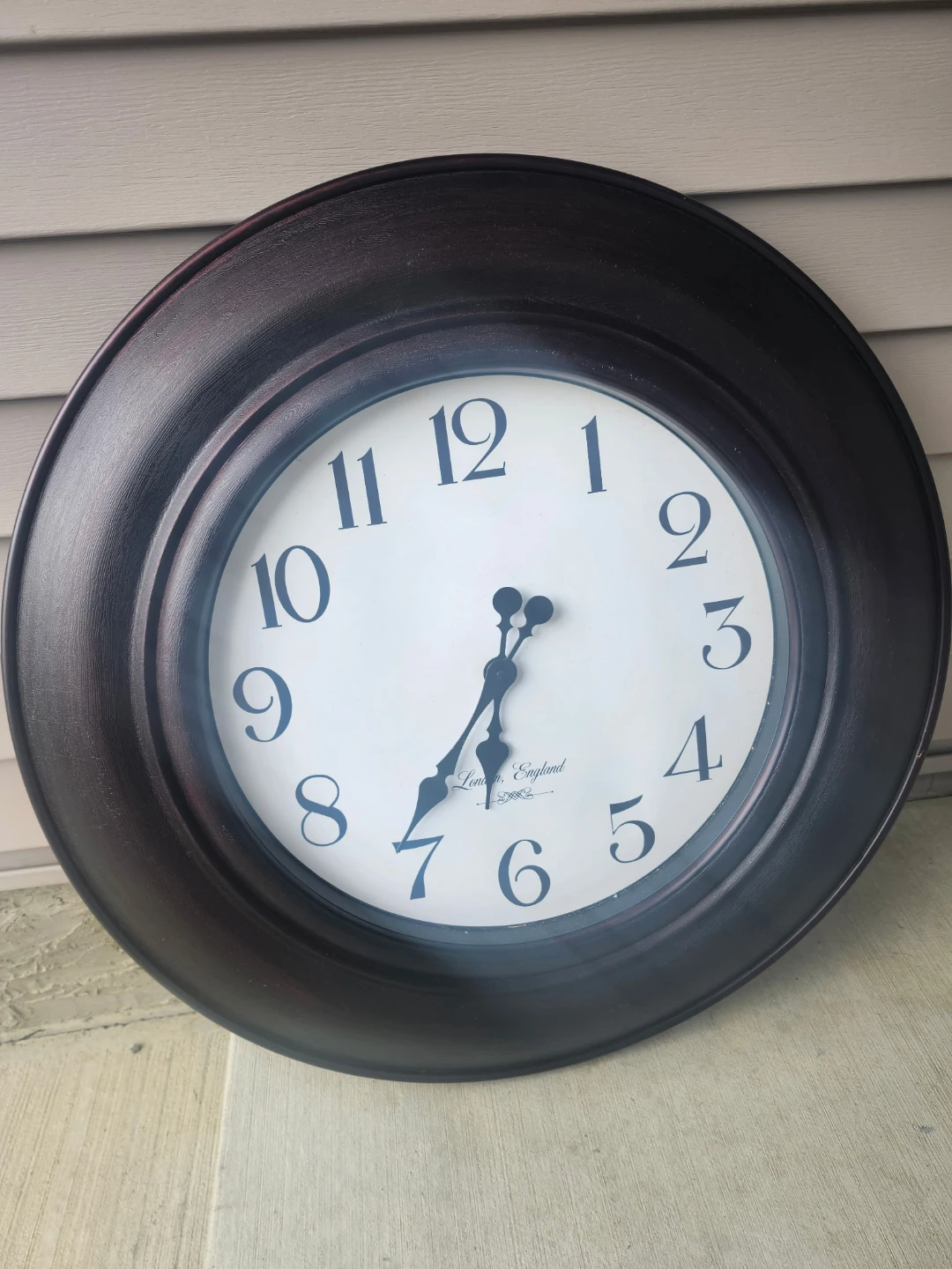 FREE CLOCK 24 inch