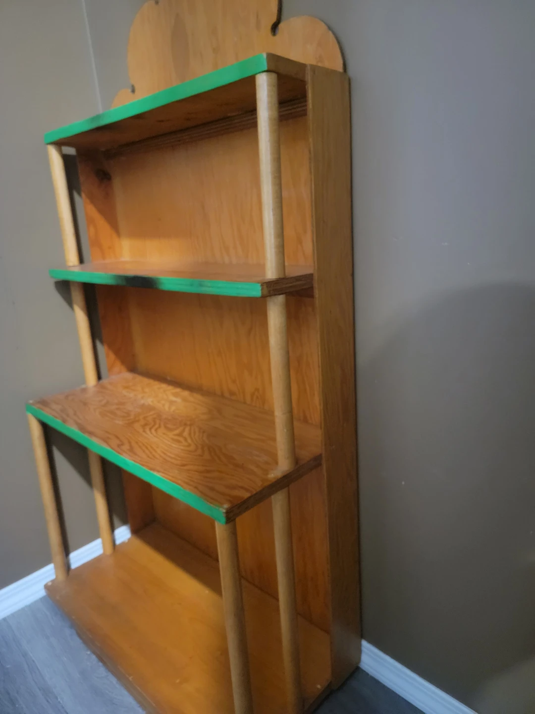 Wooden shelf with Green Trim - photo 2